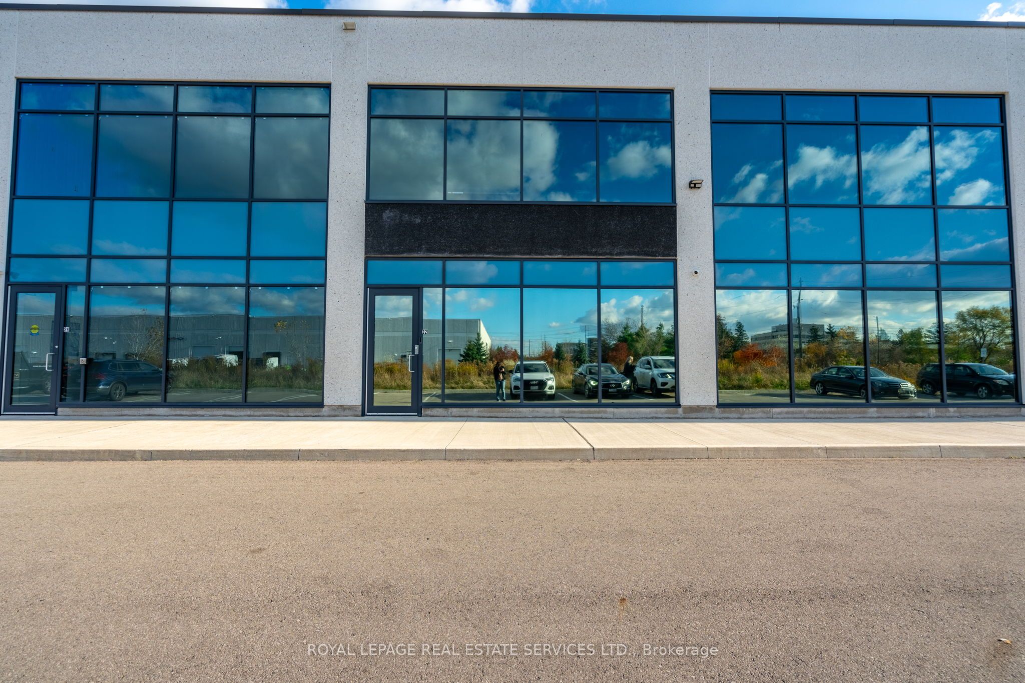 #22 - 760 Laurentian Drive Property Photo 2