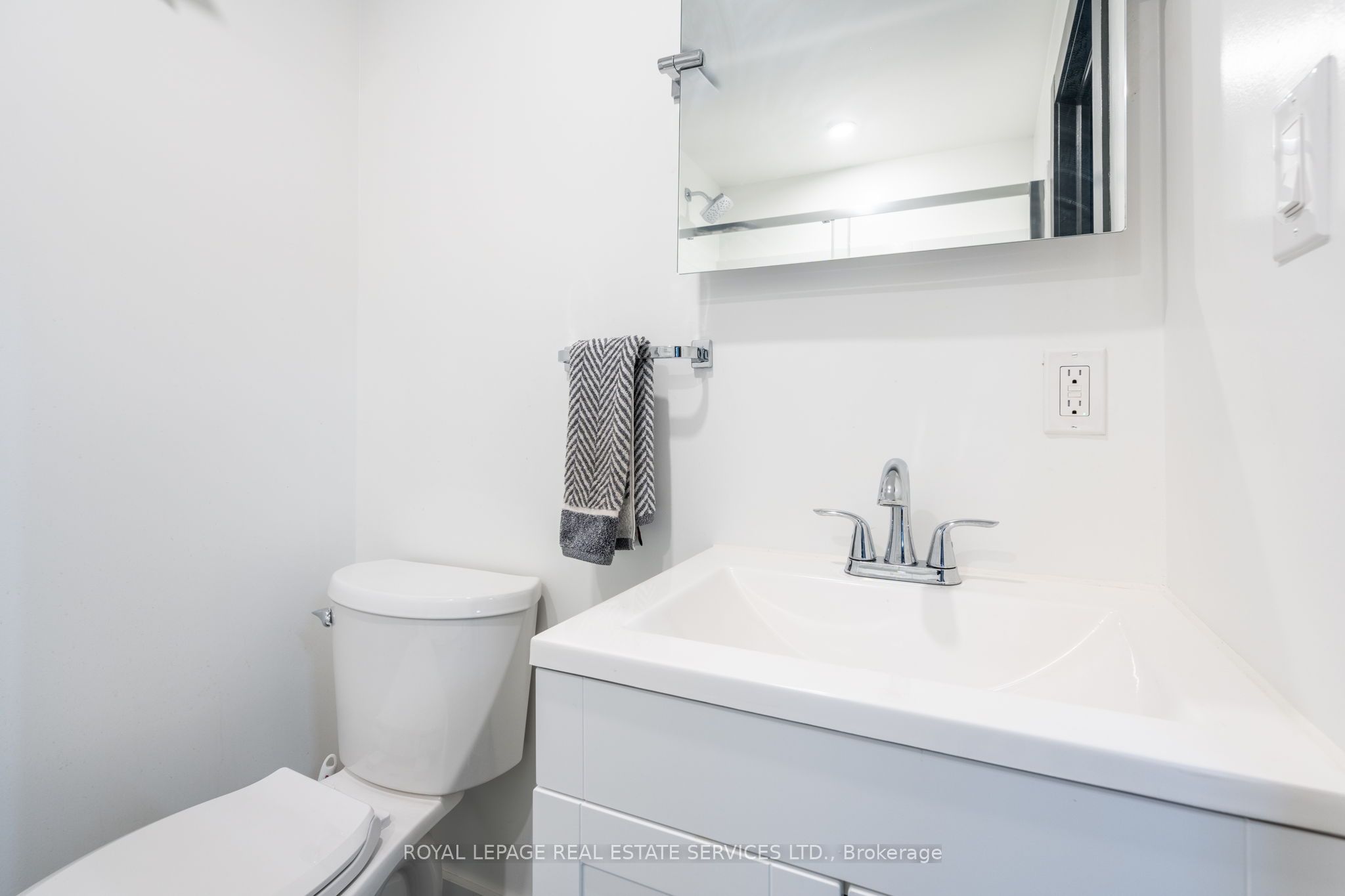 #22 - 760 Laurentian Drive Property Photo 12