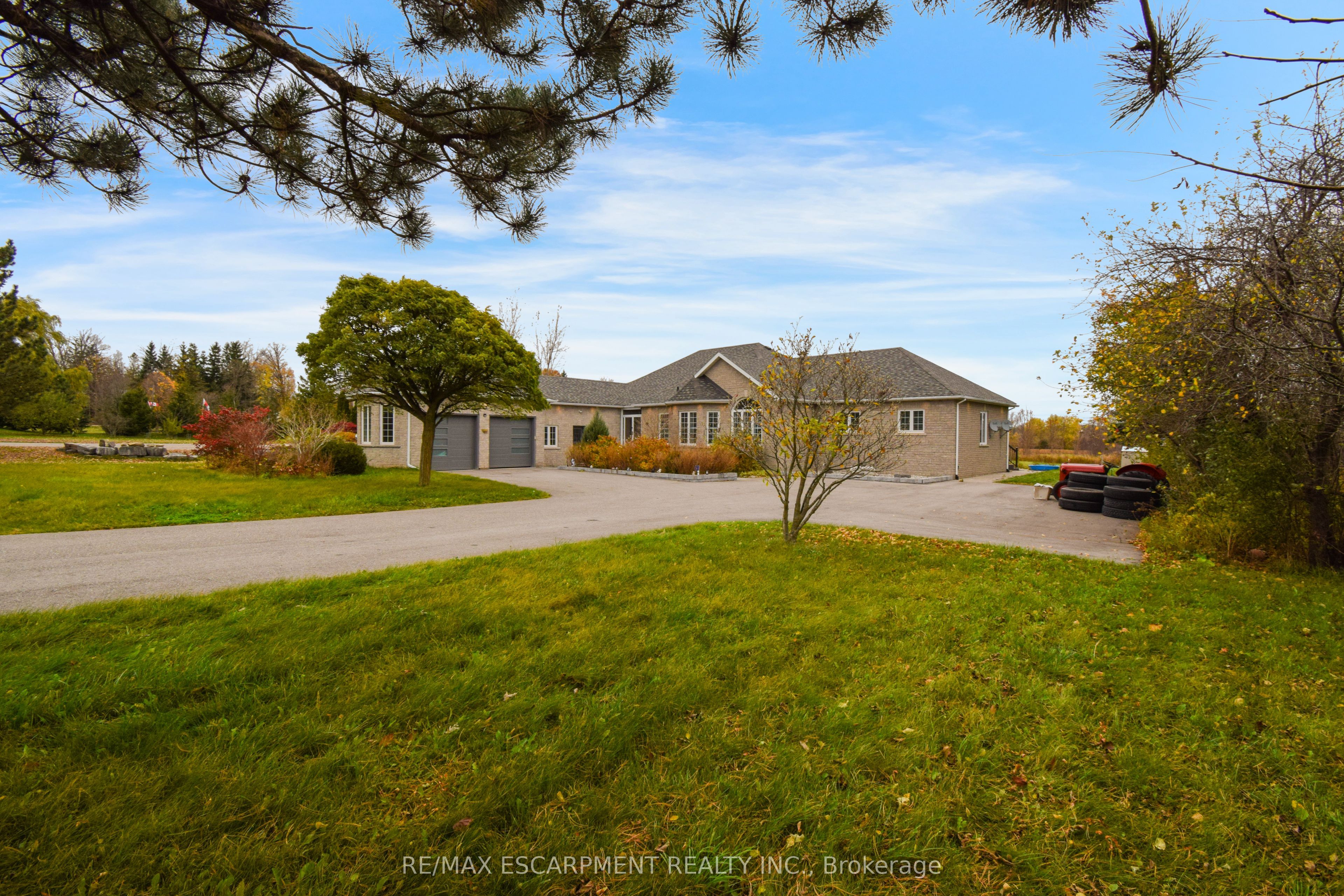 9153 Eighth Line Property Photo 2