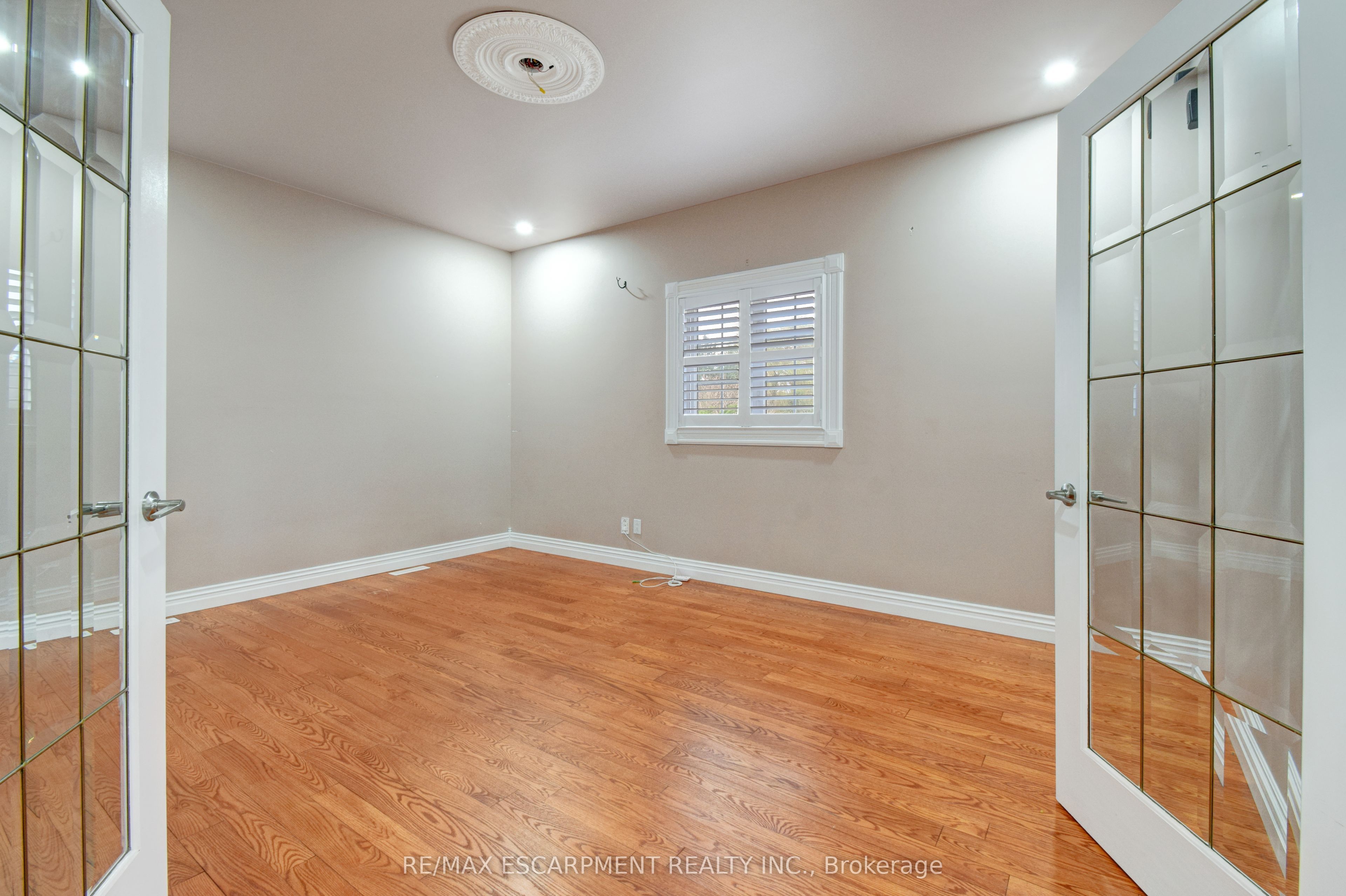 9153 Eighth Line Property Photo 4