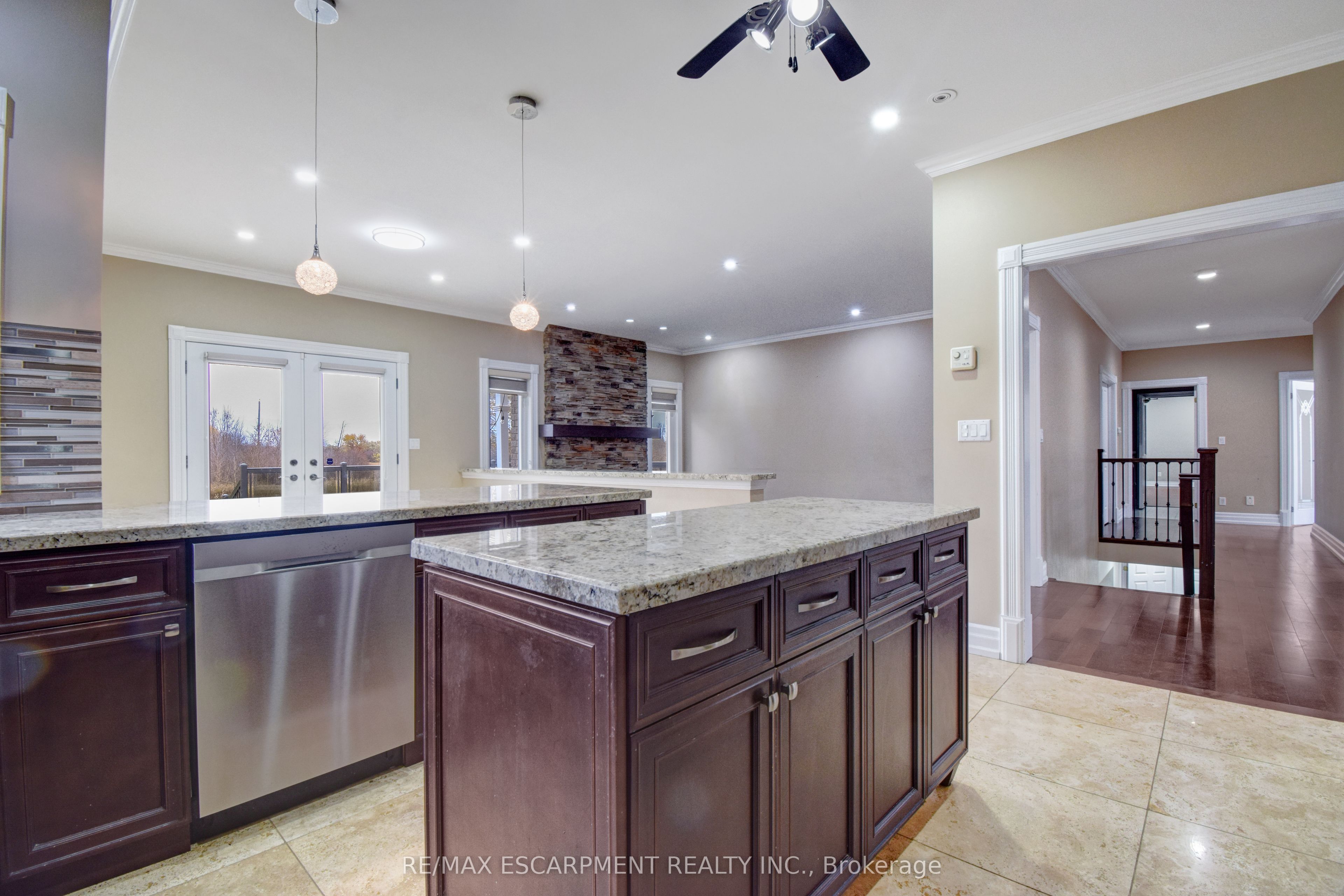 9153 Eighth Line Property Photo 10