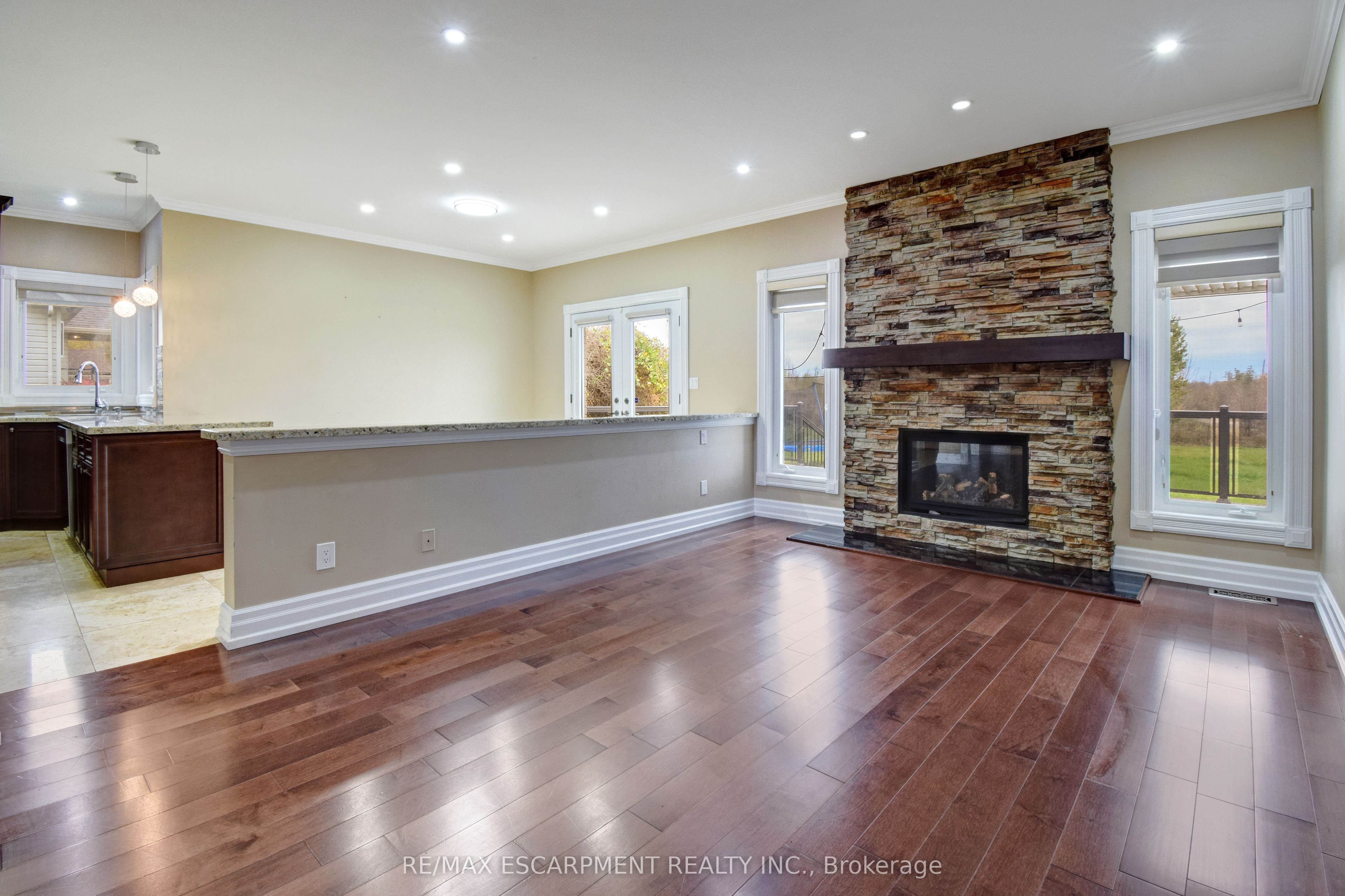 9153 Eighth Line Property Photo 17