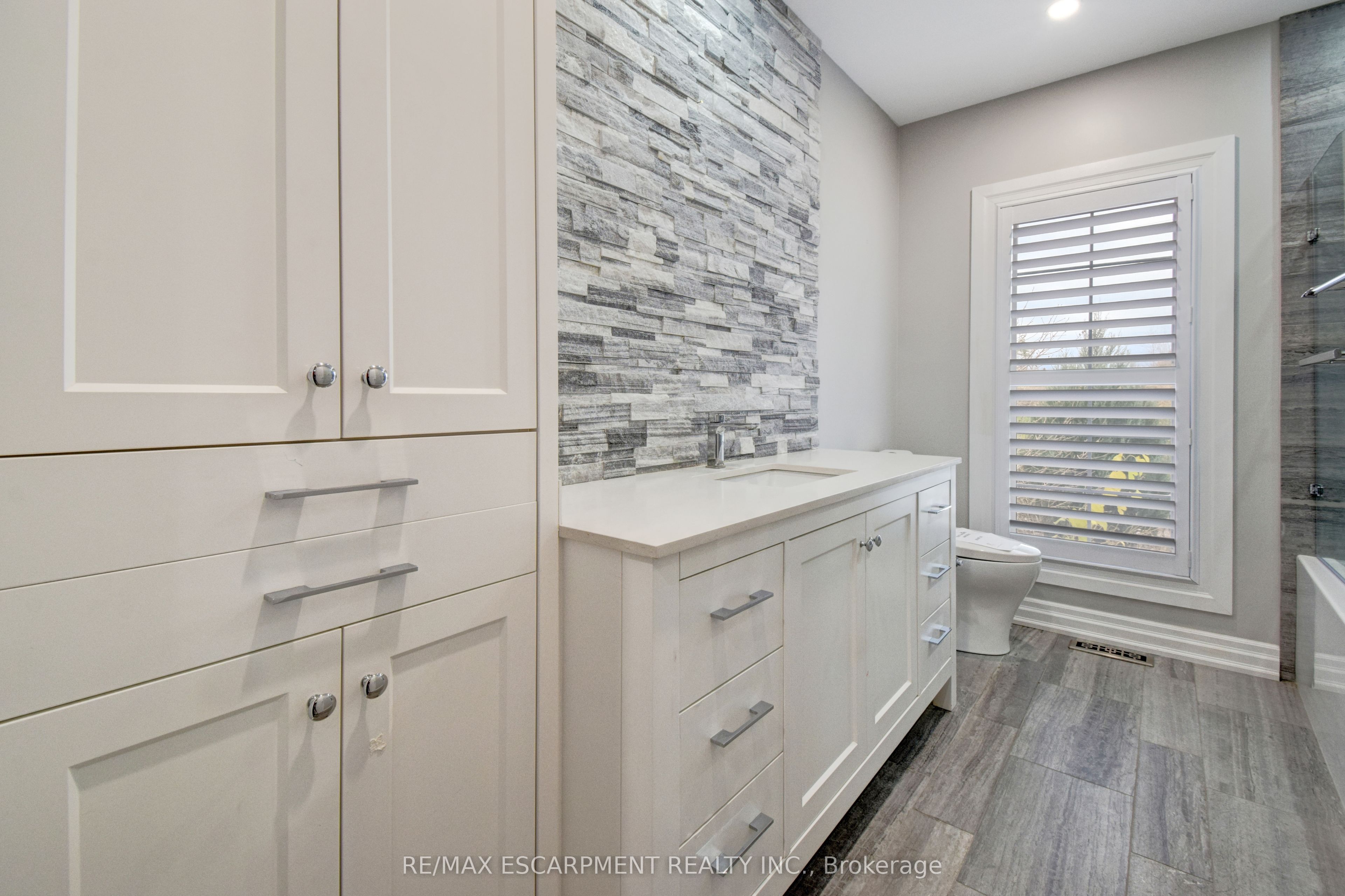9153 Eighth Line Property Photo 18
