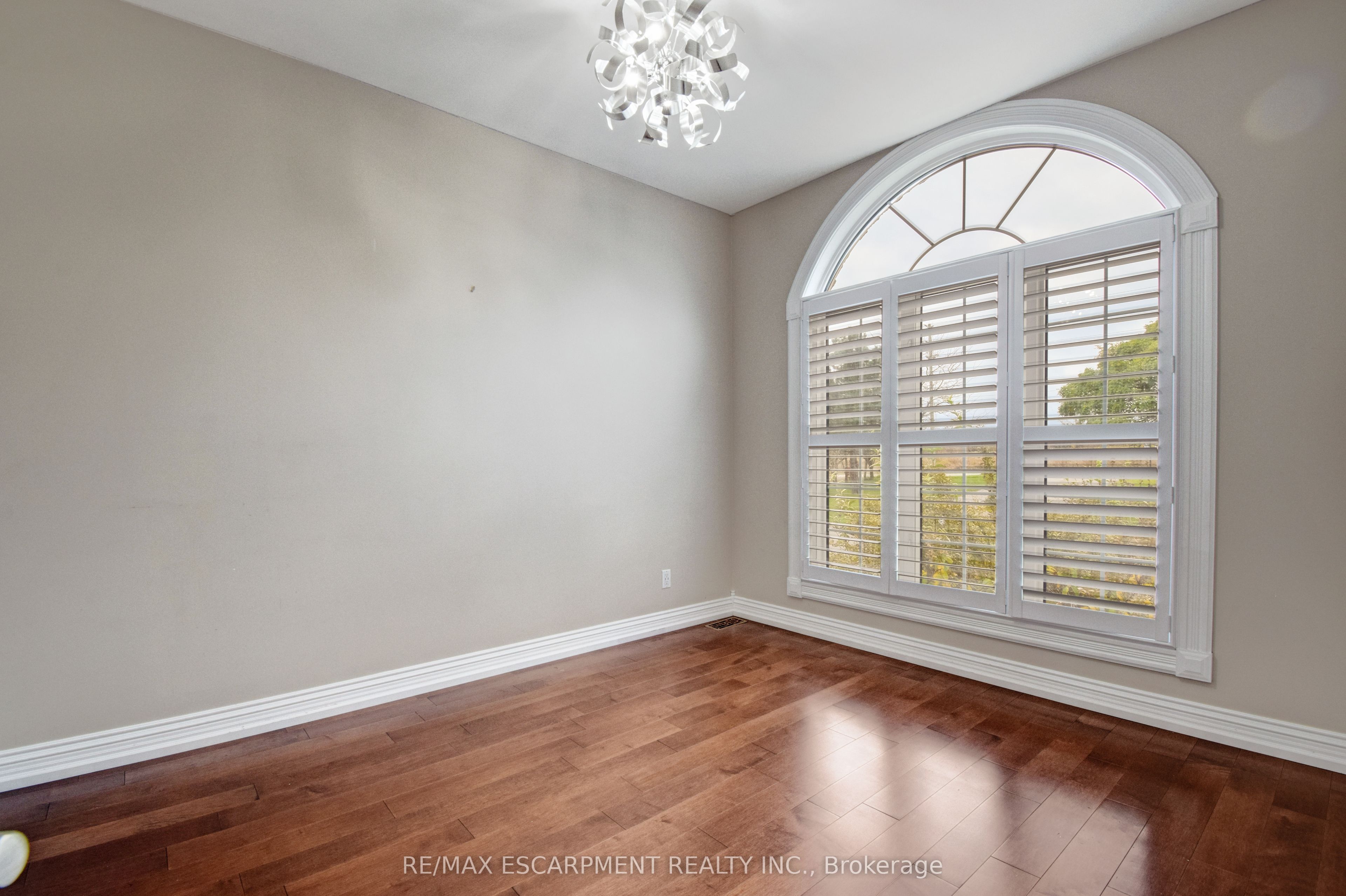 9153 Eighth Line Property Photo 21