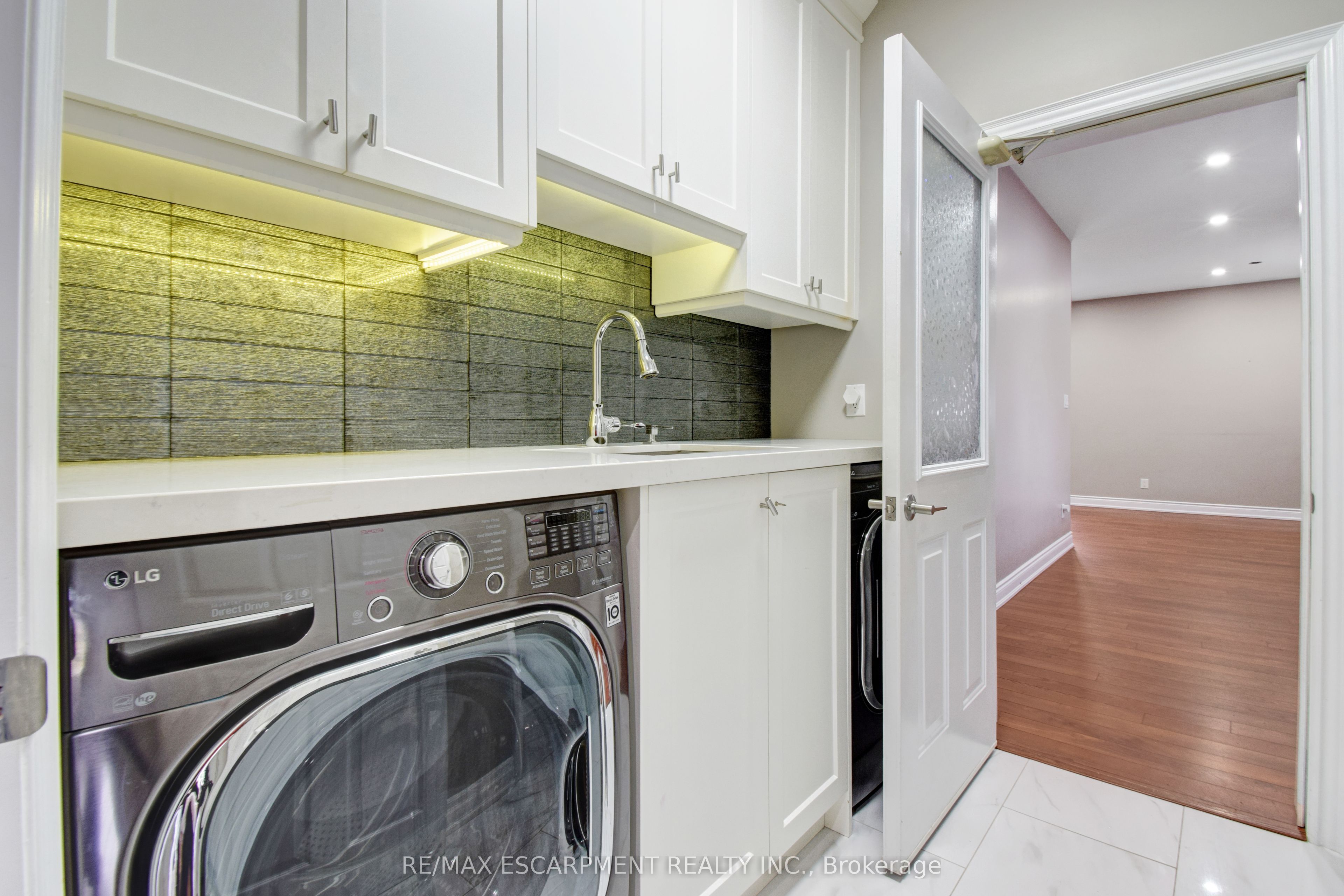 9153 Eighth Line Property Photo 22
