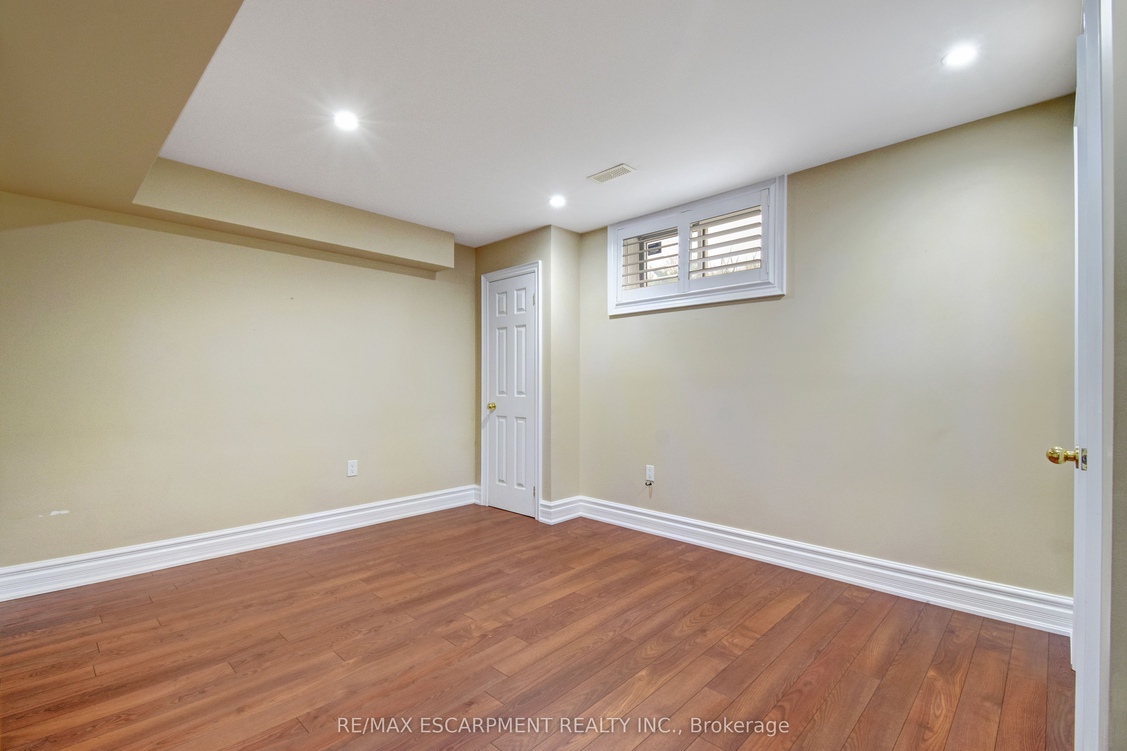 9153 Eighth Line Property Photo 35