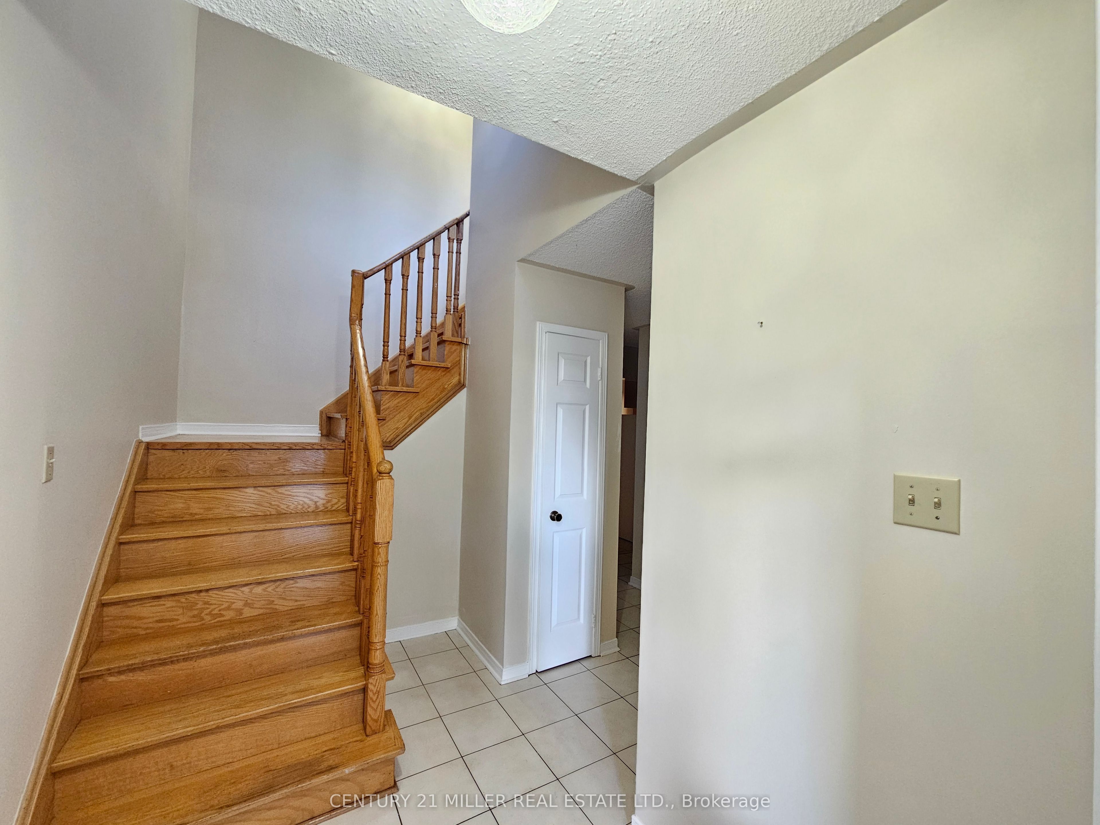 133 Creditstone Road Property Photo 4