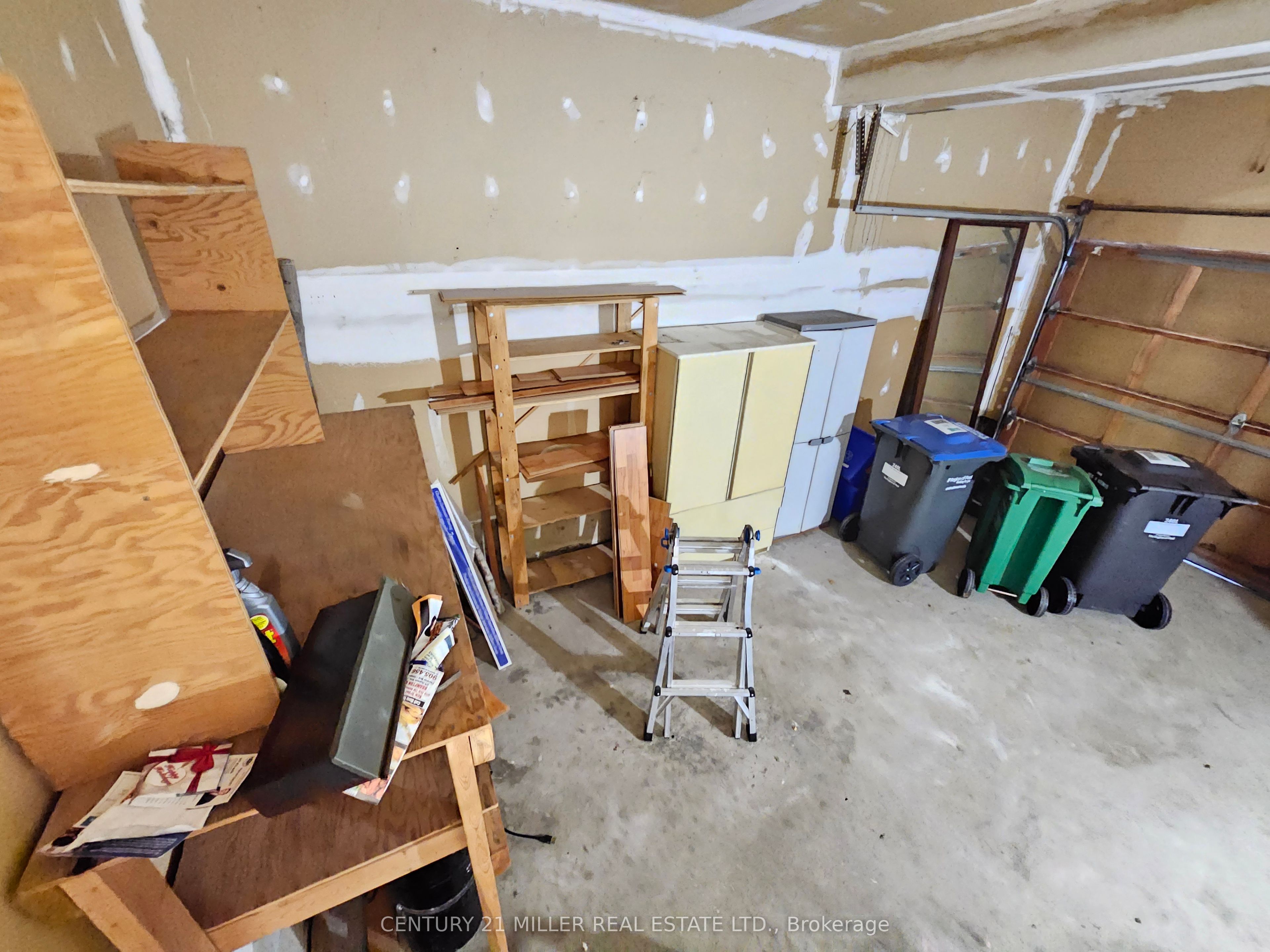 133 Creditstone Road Property Photo 5