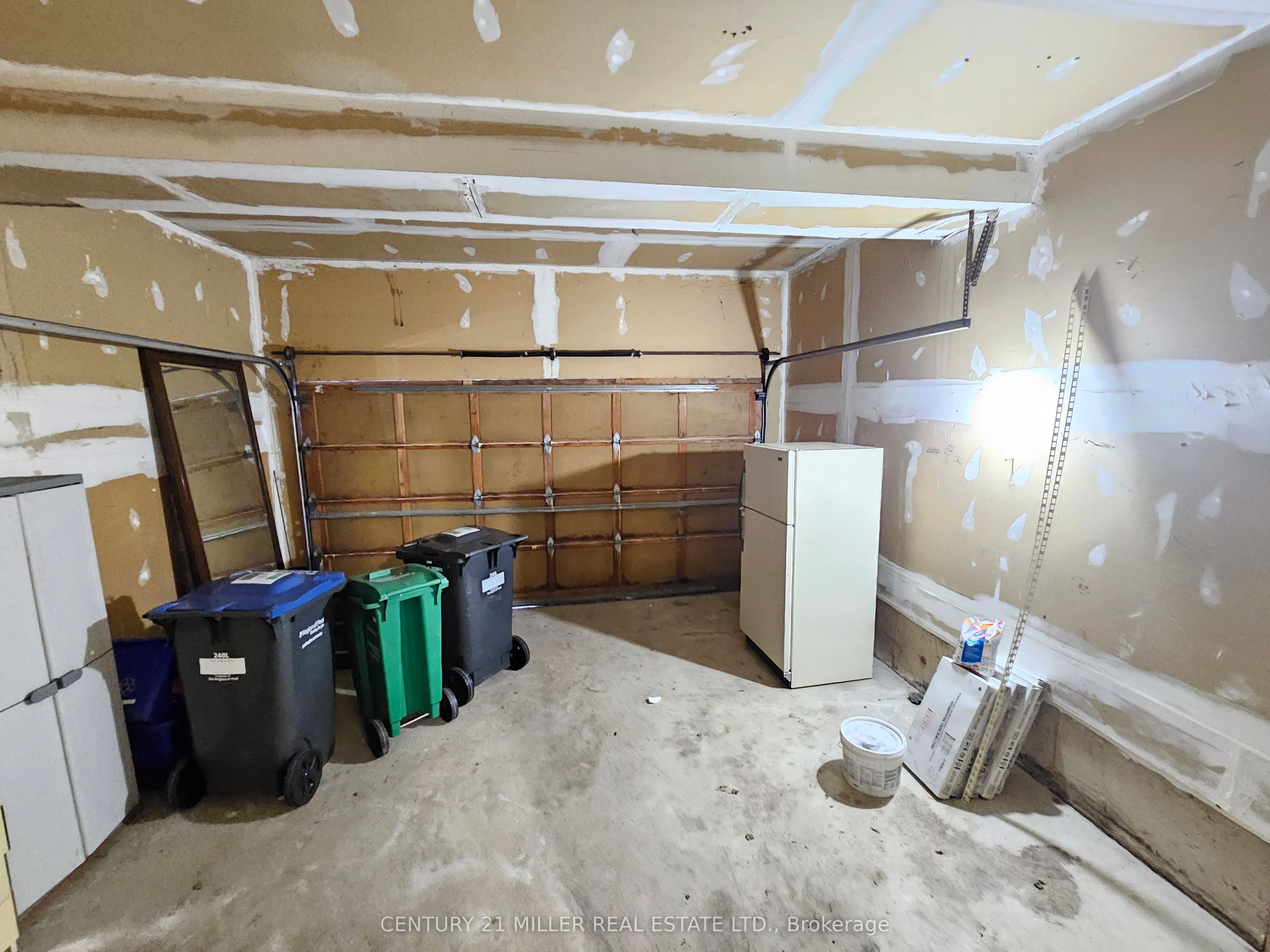133 Creditstone Road Property Photo 6