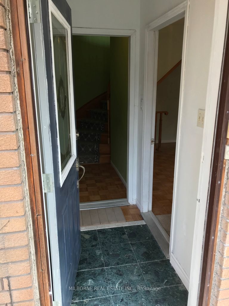 123 Perth Avenue Property Photo 3