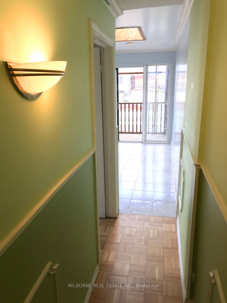 123 Perth Avenue Property Photo 9