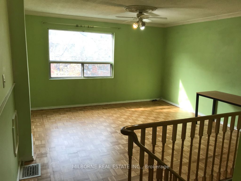 123 Perth Avenue Property Photo 16