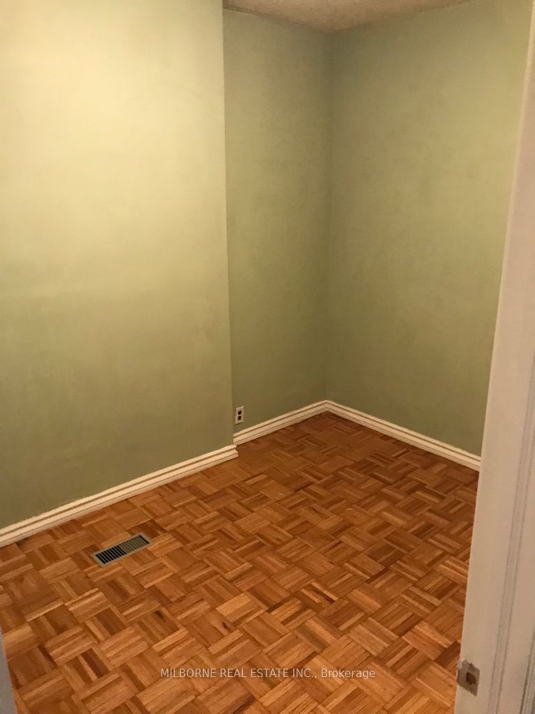 123 Perth Avenue Property Photo 25