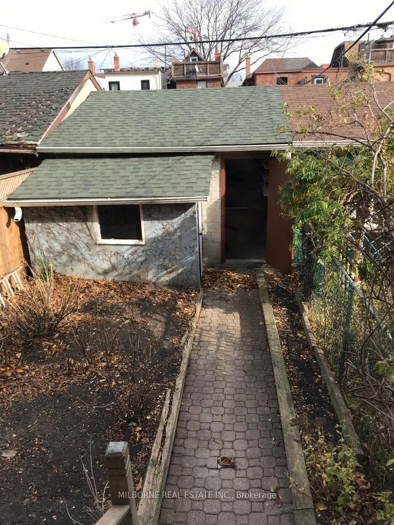 123 Perth Avenue Property Photo 30