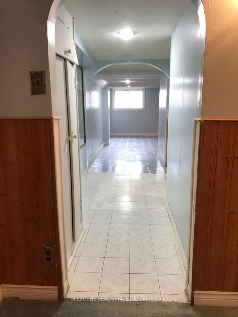 123 Perth Avenue Property Photo 35