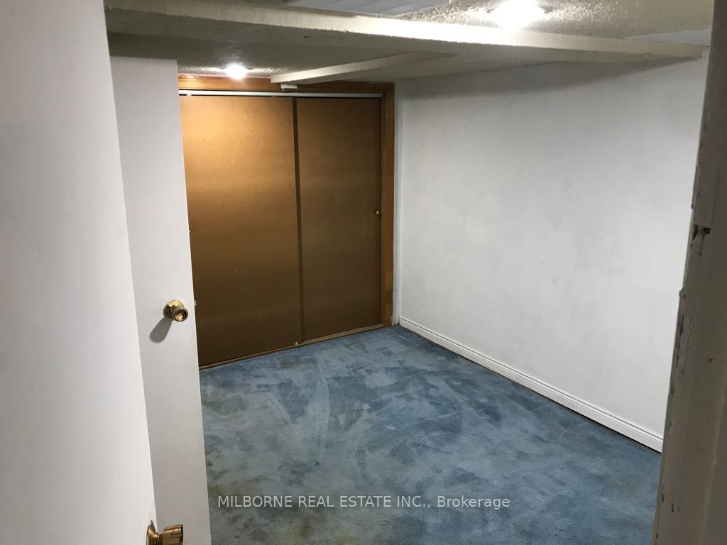 123 Perth Avenue Property Photo 42