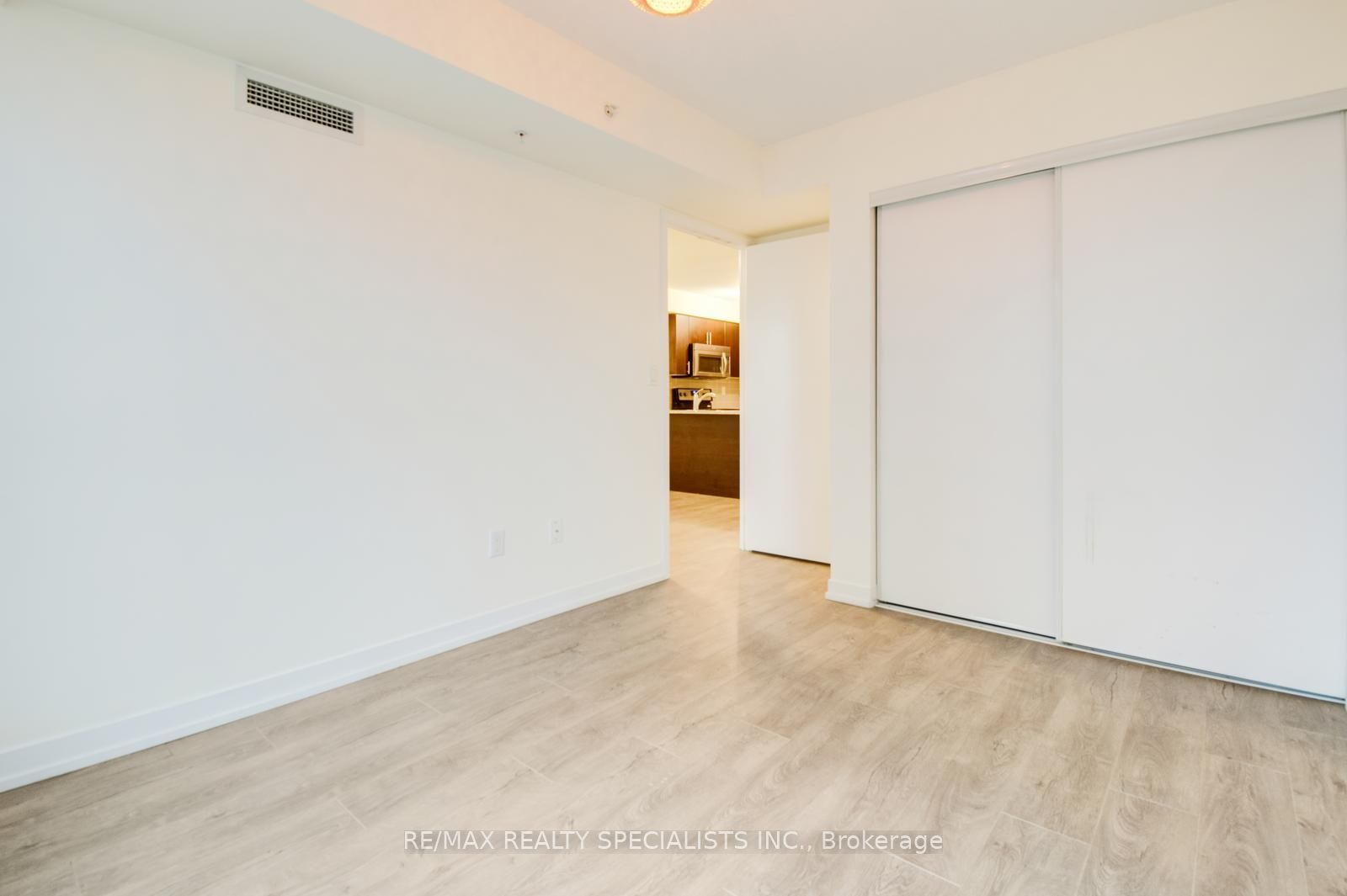 #908 - 1410 Dupont Street Property Photo 17