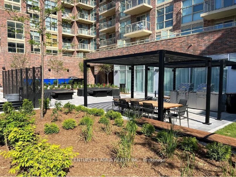 #224 - 1787 St Clair Avenue Property Photo 2