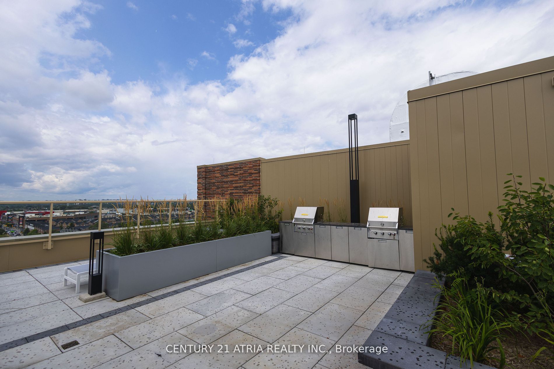 #224 - 1787 St Clair Avenue Property Photo 4
