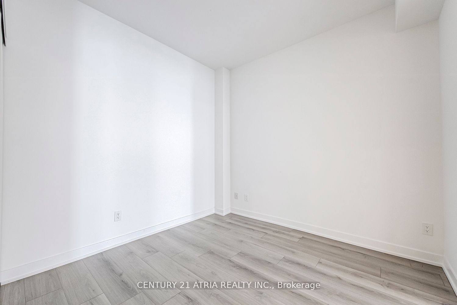 #224 - 1787 St Clair Avenue Property Photo 12