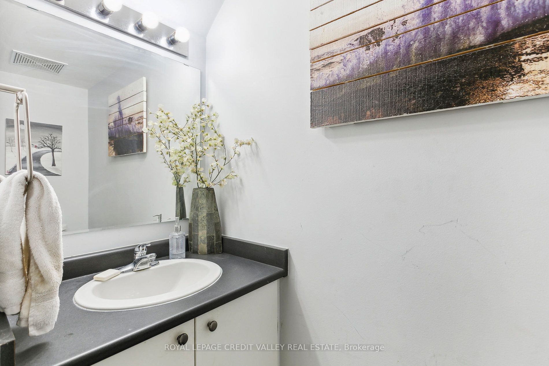 #217 - 215 Queen Street Property Photo 25