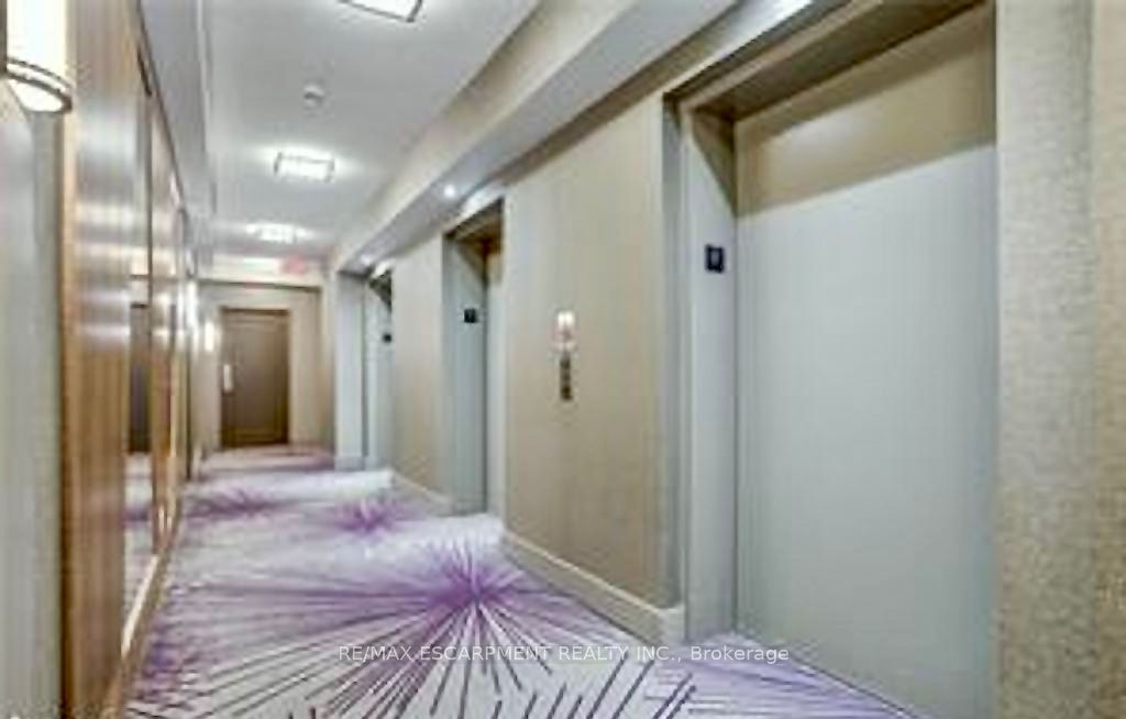 #2307 - 75 Eglinton Avenue Property Photo 5