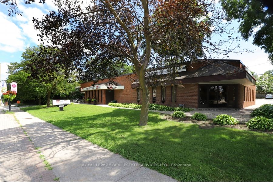 1654 Lakeshore Road Property Photo 3
