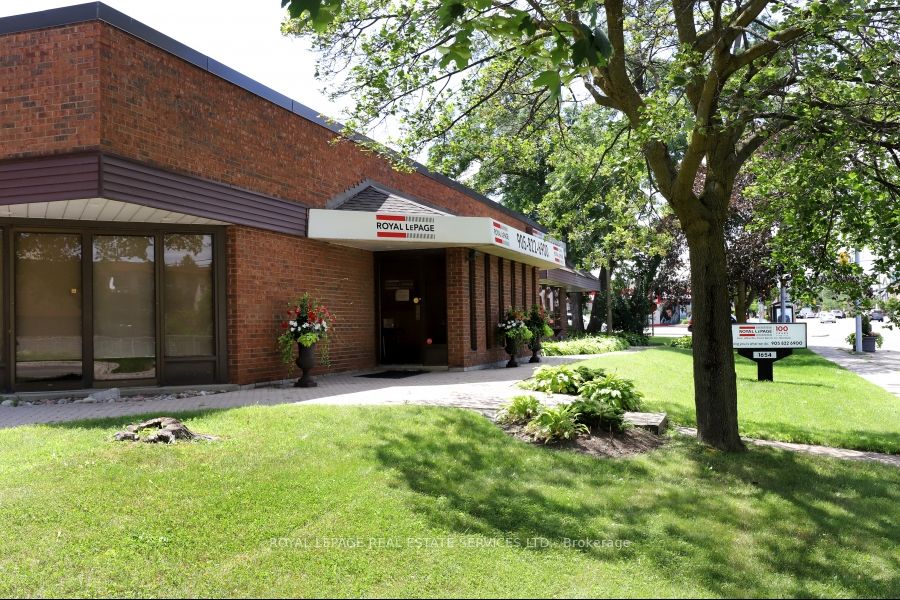 1654 Lakeshore Road Property Photo 4