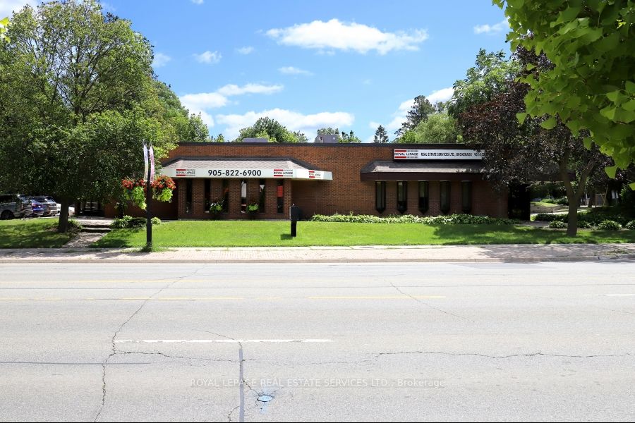 1654 Lakeshore Road Property Photo 6