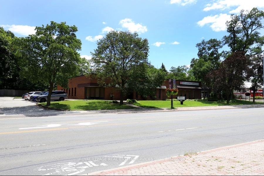 1654 Lakeshore Road Property Photo 8
