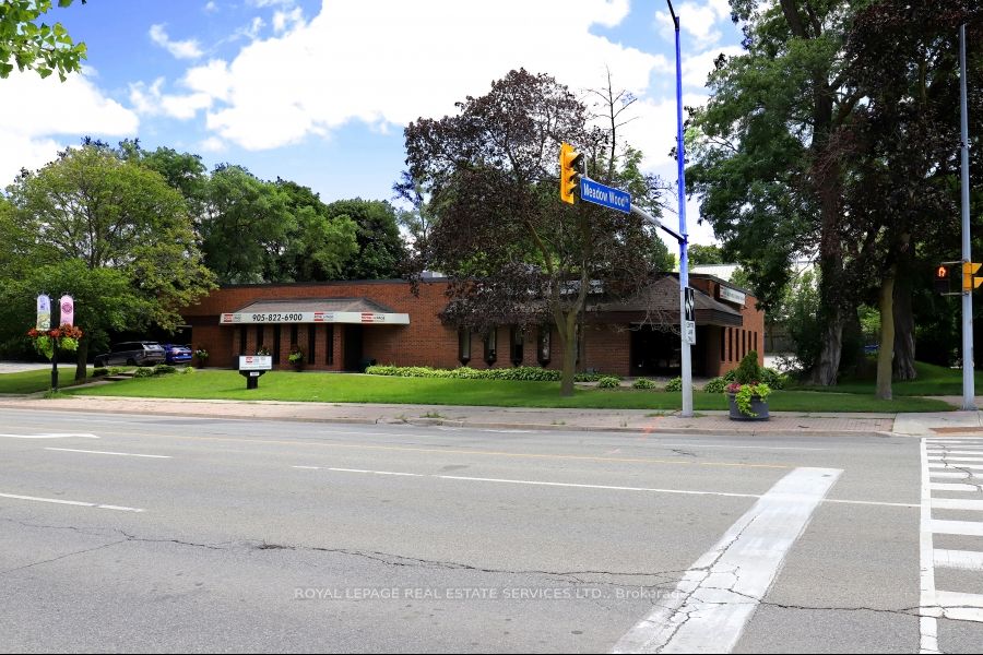 1654 Lakeshore Road Property Photo 9