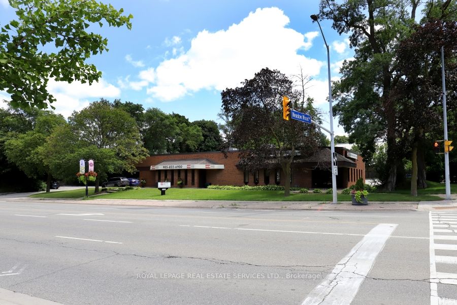 1654 Lakeshore Road Property Photo 10