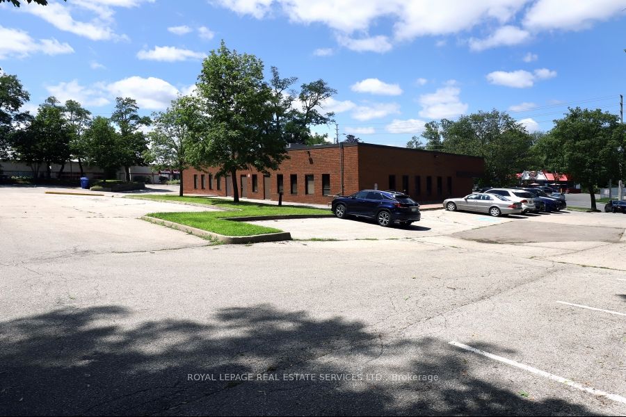 1654 Lakeshore Road Property Photo 11