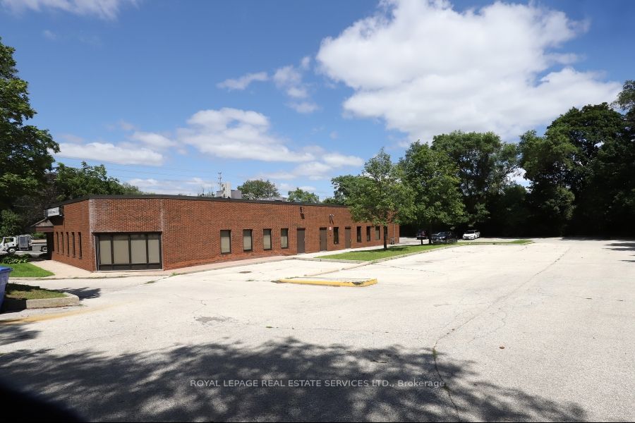 1654 Lakeshore Road Property Photo 13