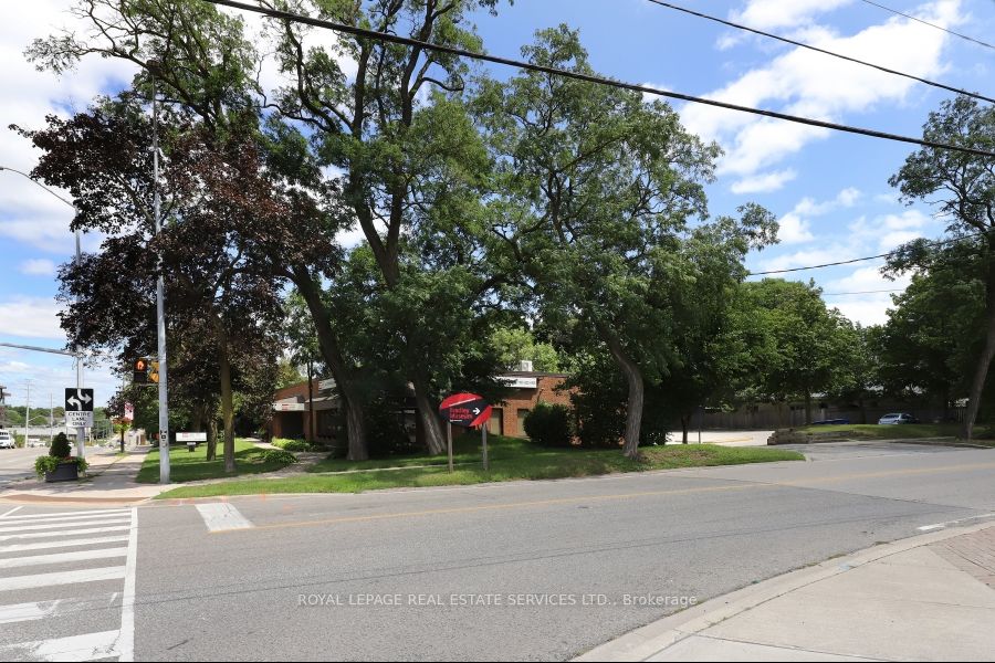 1654 Lakeshore Road Property Photo 16