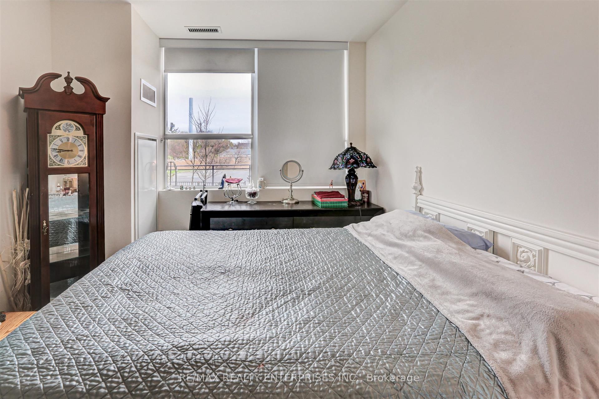 #gr25 - 1575 Lakeshore Road Property Photo 10