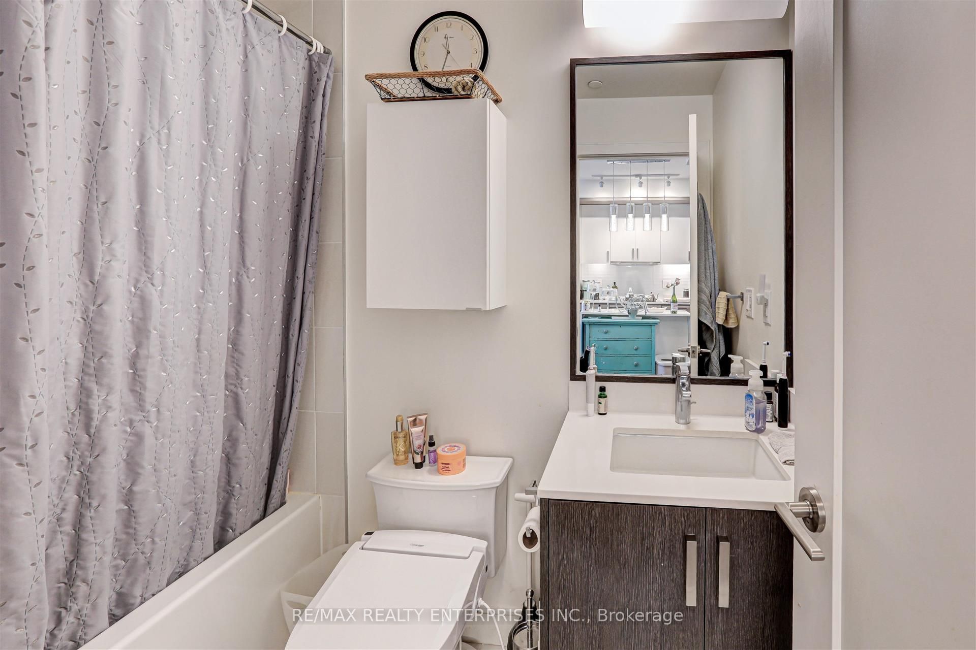 #gr25 - 1575 Lakeshore Road Property Photo 11