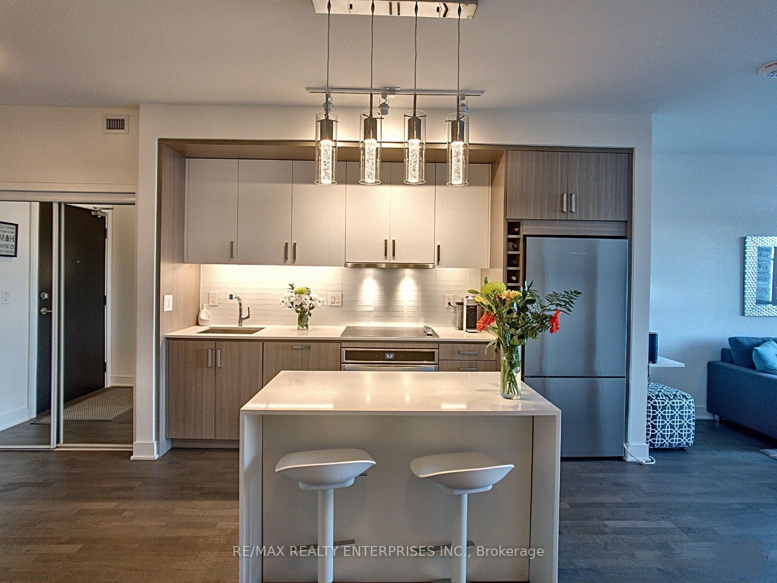 #gr25 - 1575 Lakeshore Road Property Photo 16