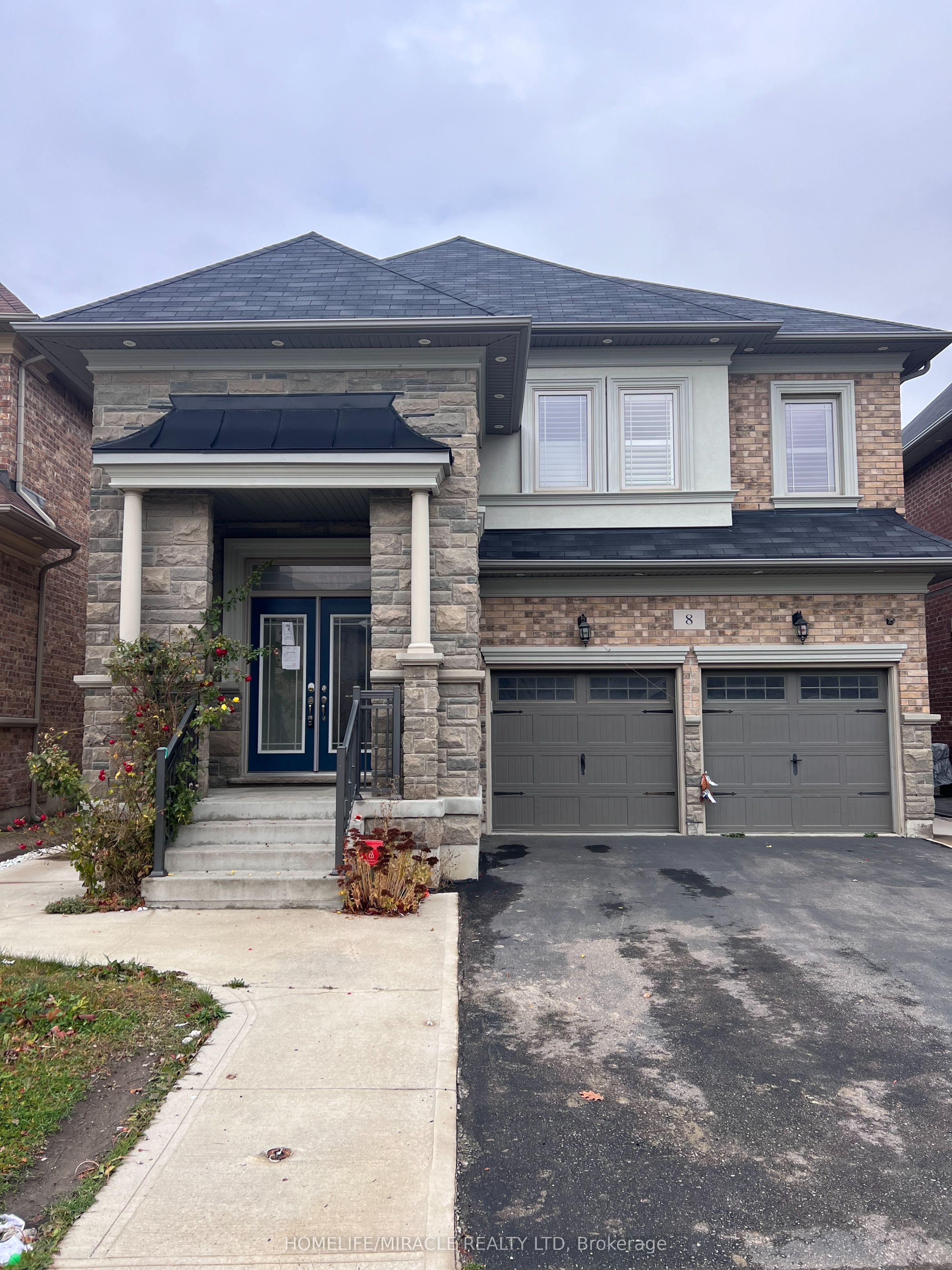 8 Arda Crescent Property Photo 3