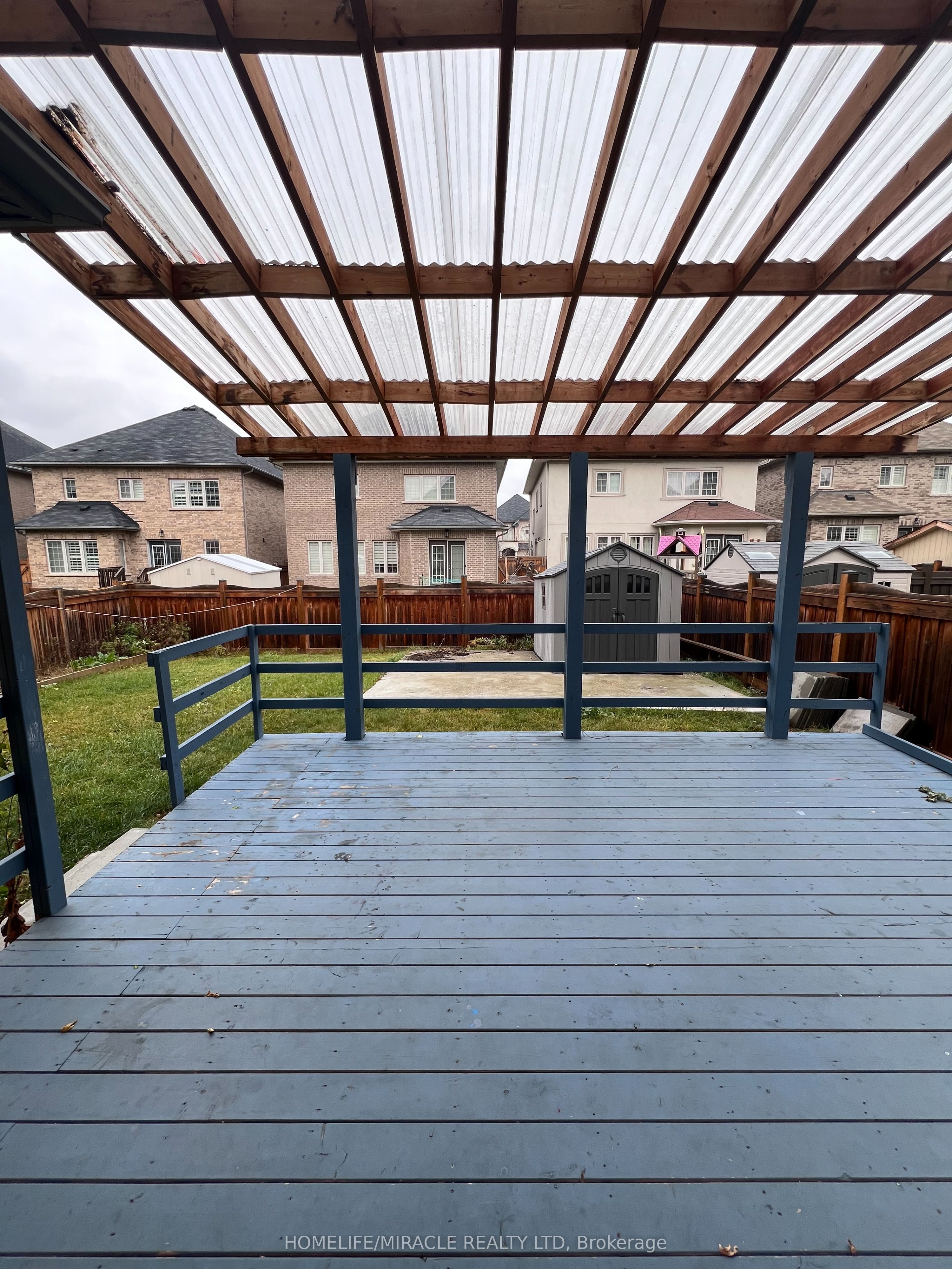 8 Arda Crescent Property Photo 5