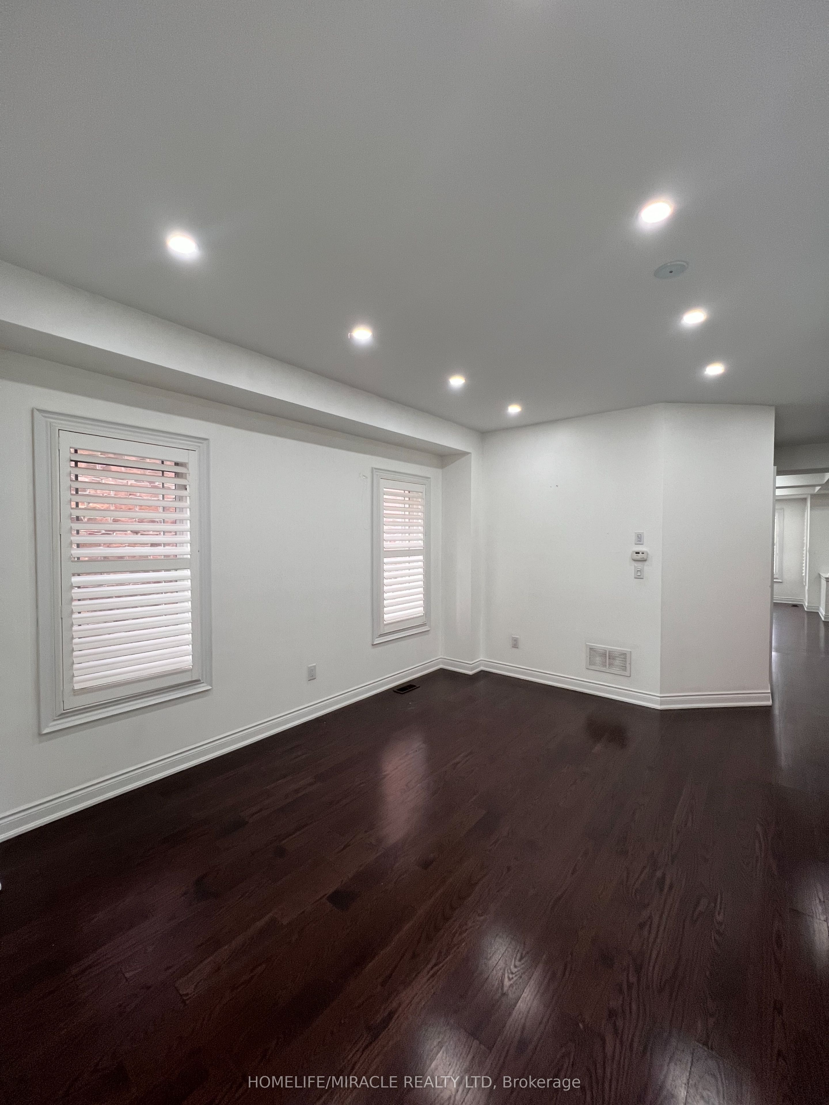 8 Arda Crescent Property Photo 10