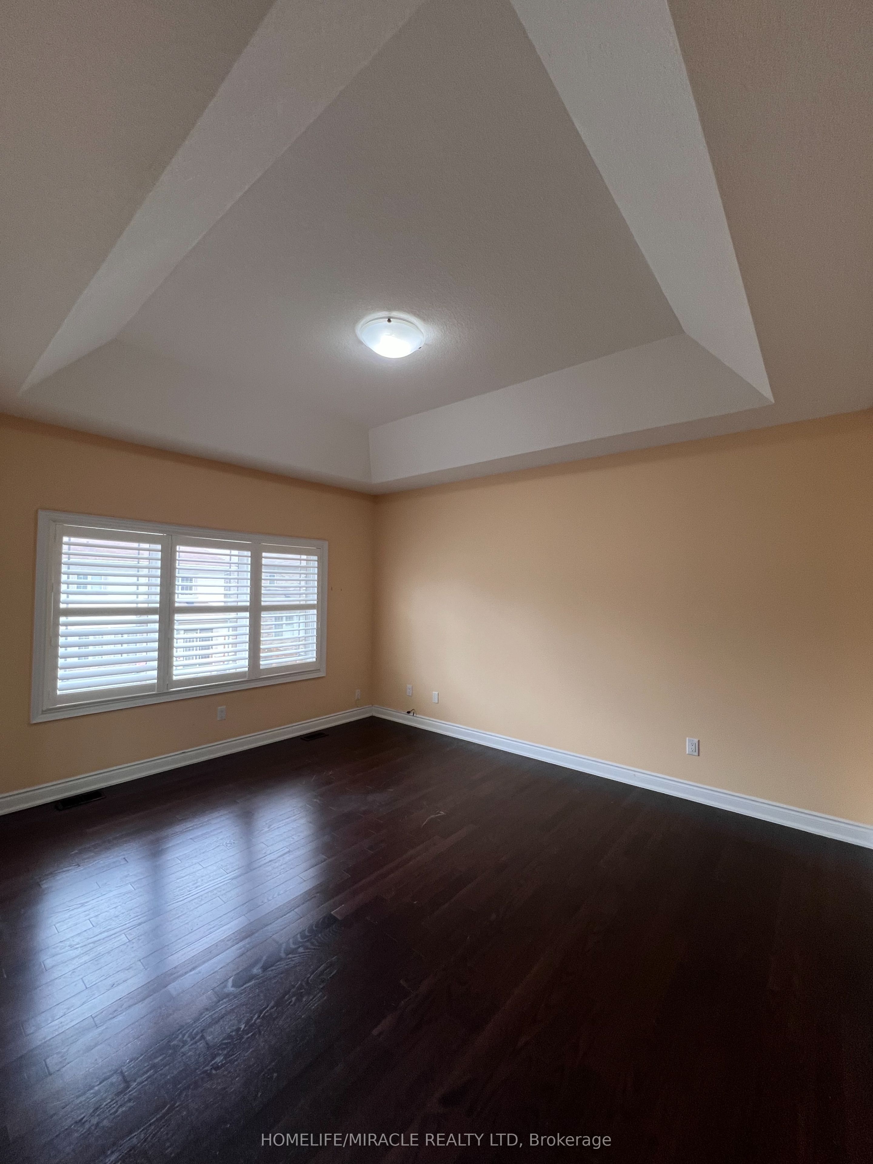 8 Arda Crescent Property Photo 17
