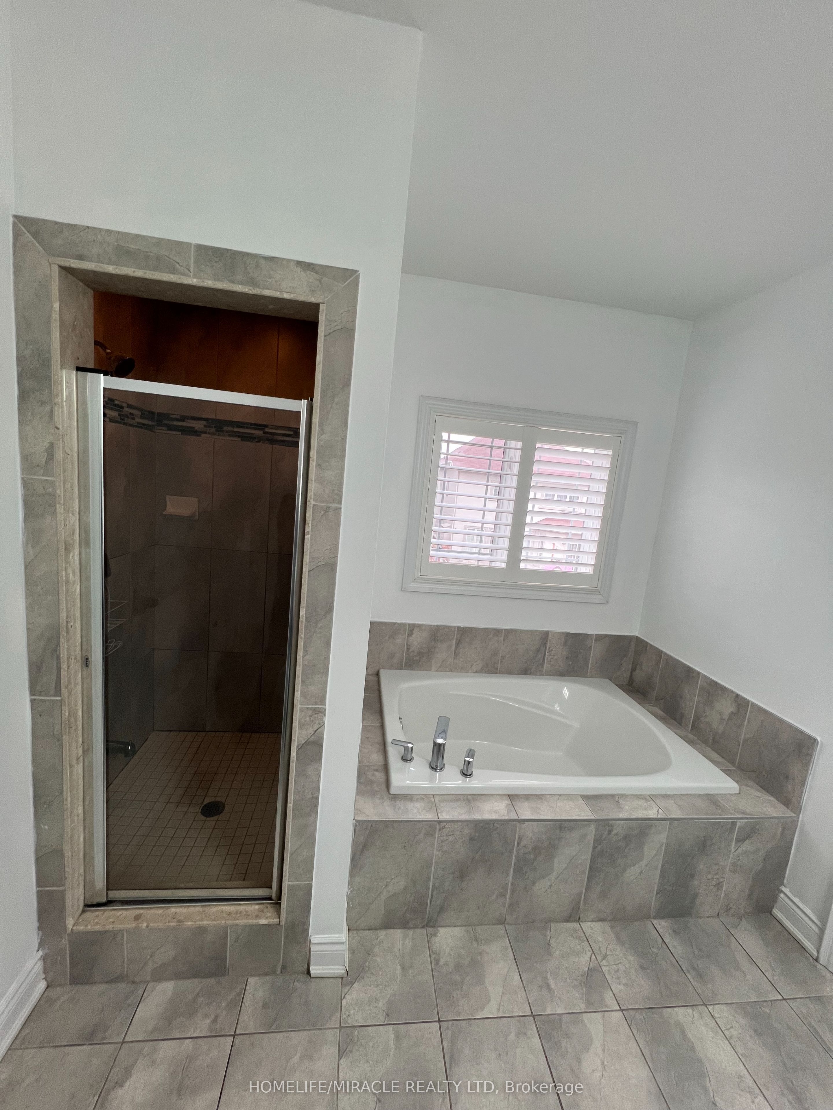 8 Arda Crescent Property Photo 19