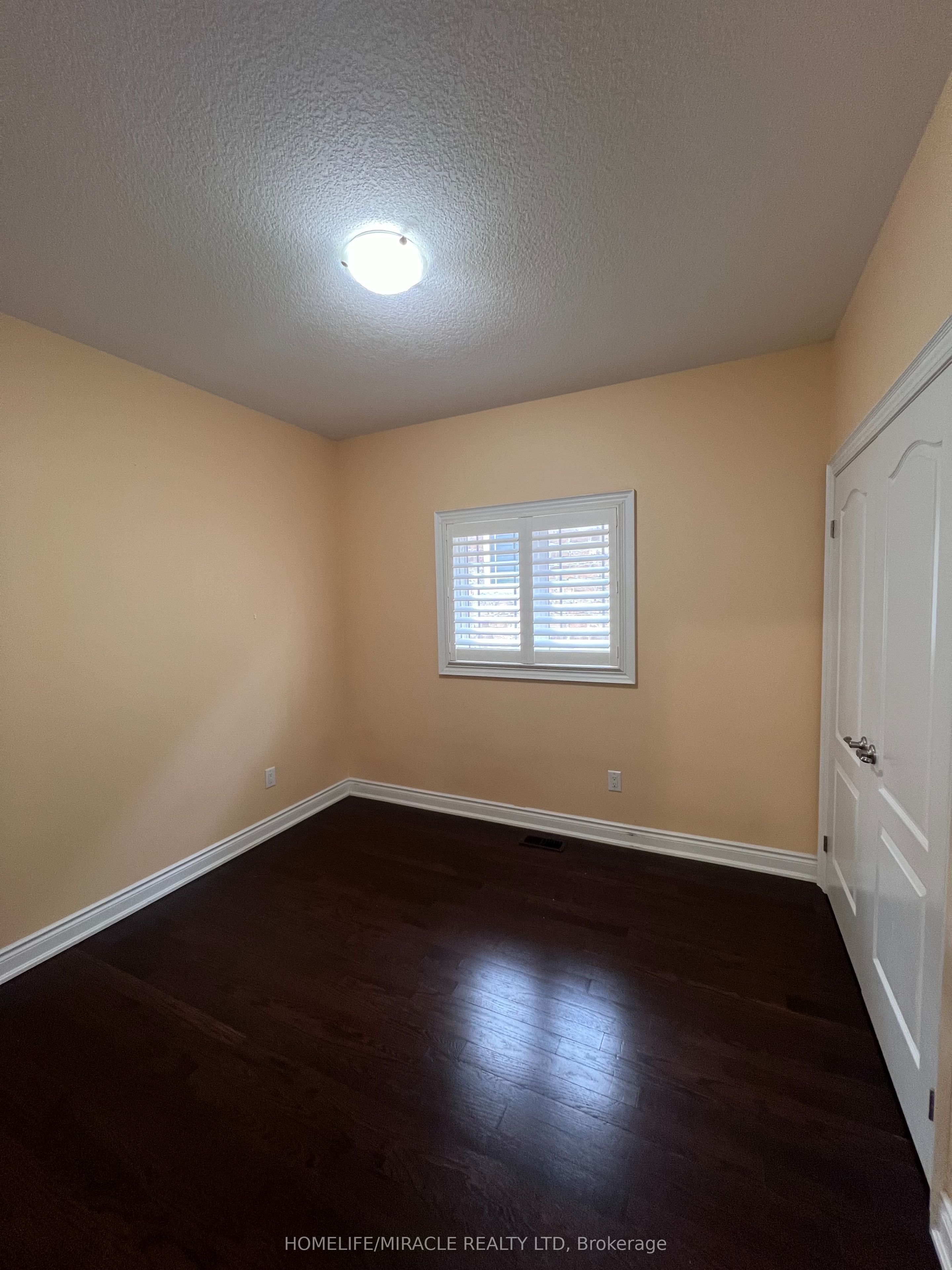 8 Arda Crescent Property Photo 21