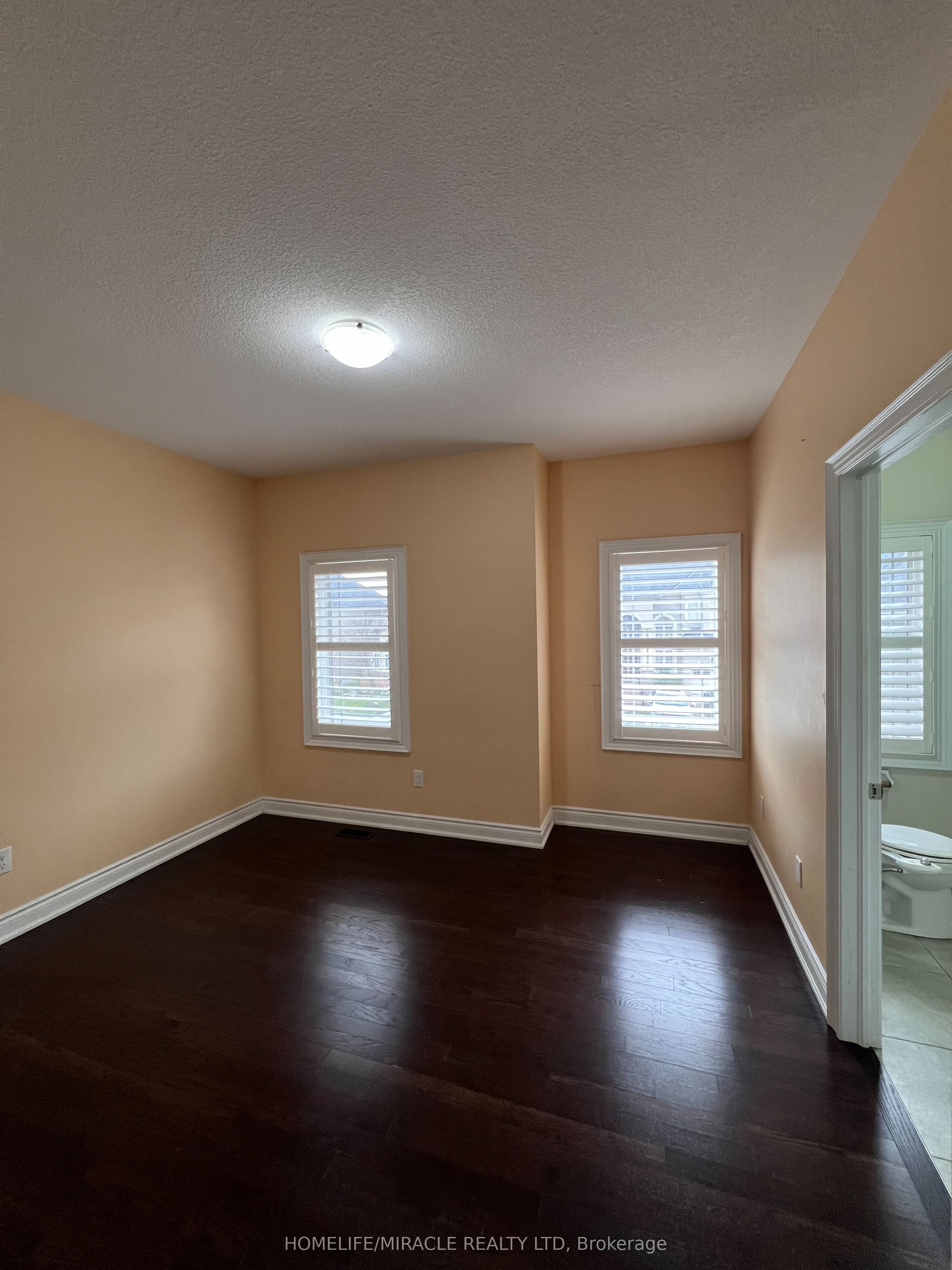 8 Arda Crescent Property Photo 25