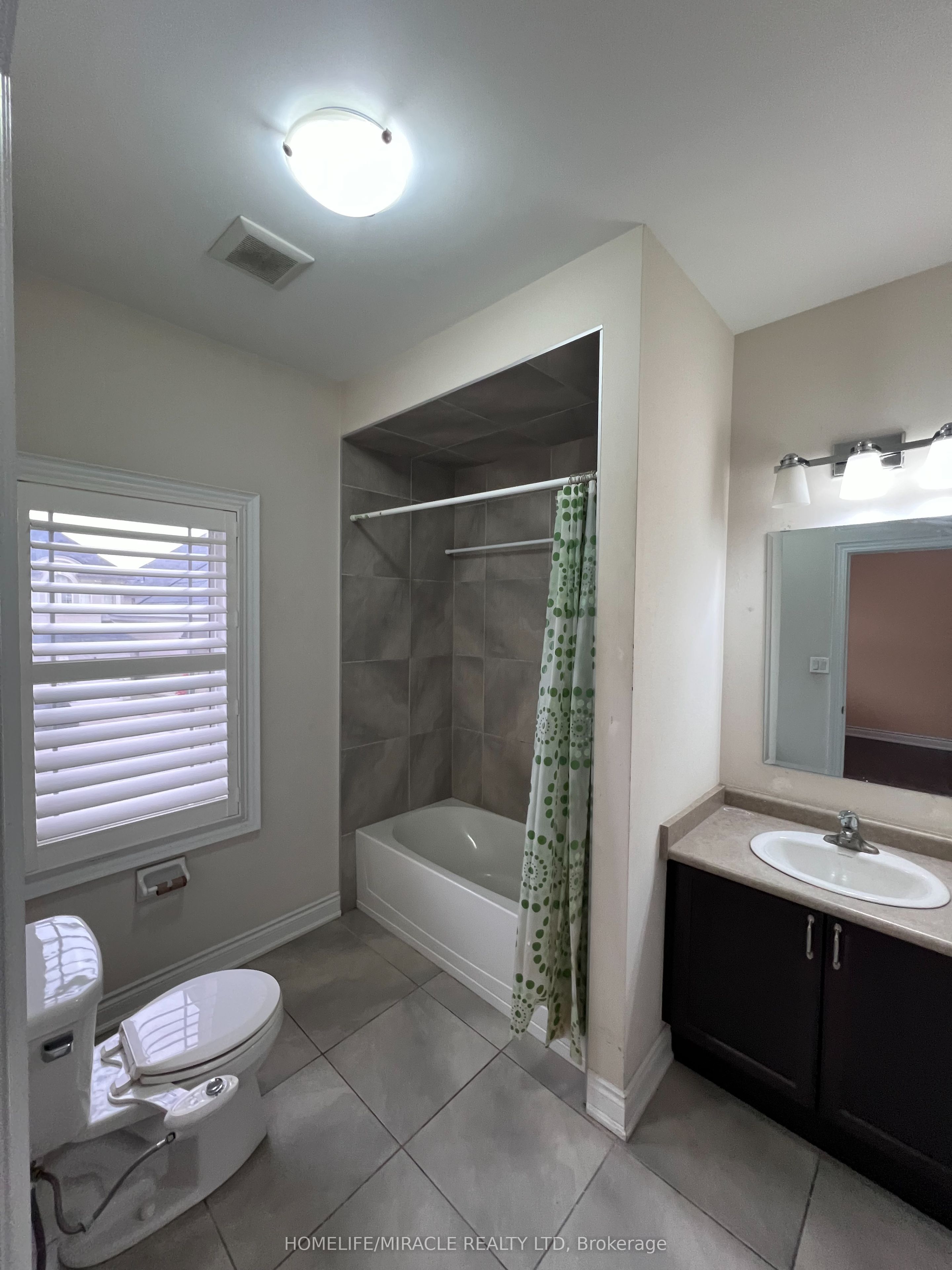 8 Arda Crescent Property Photo 26