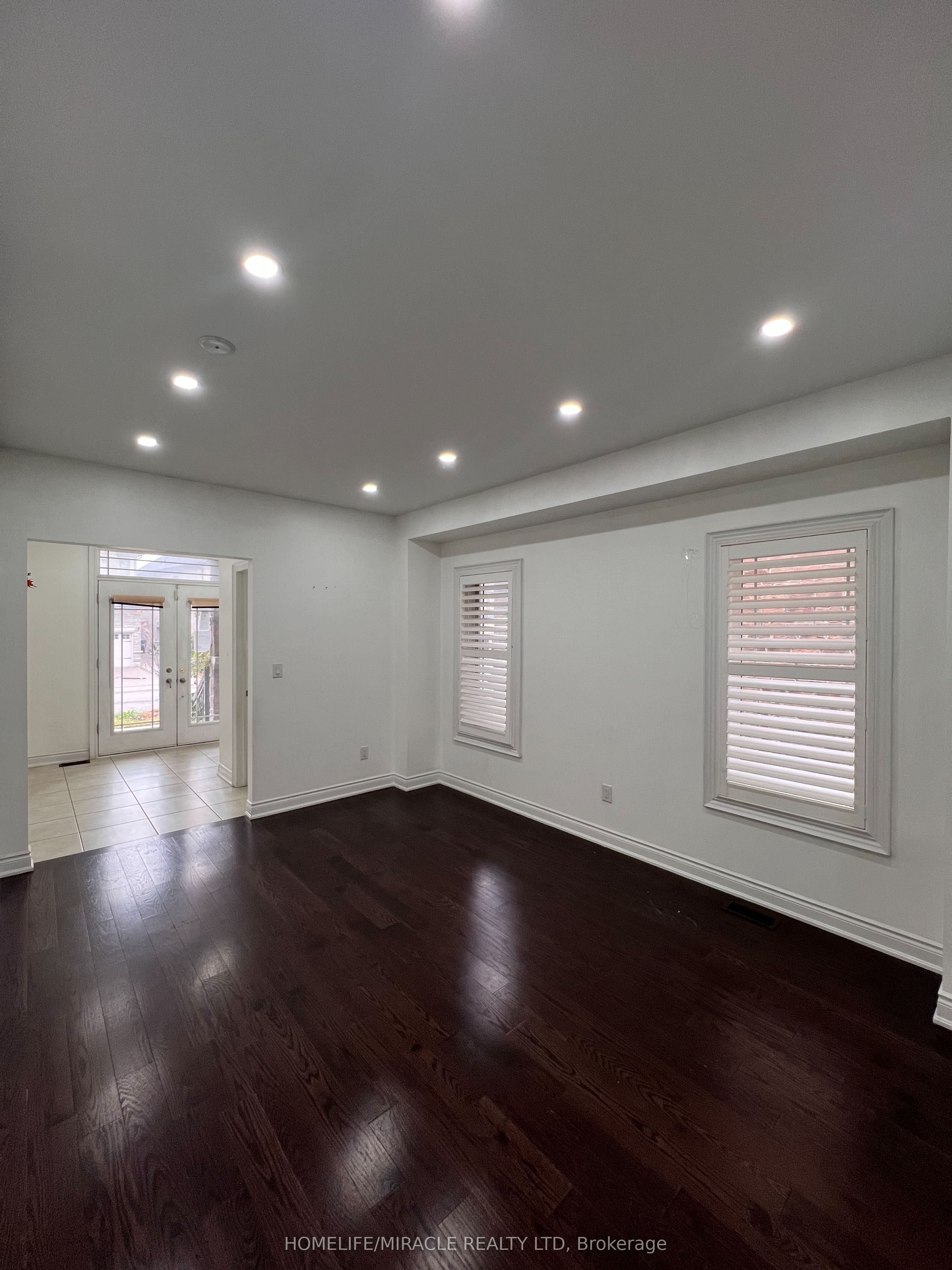 8 Arda Crescent Property Photo 29