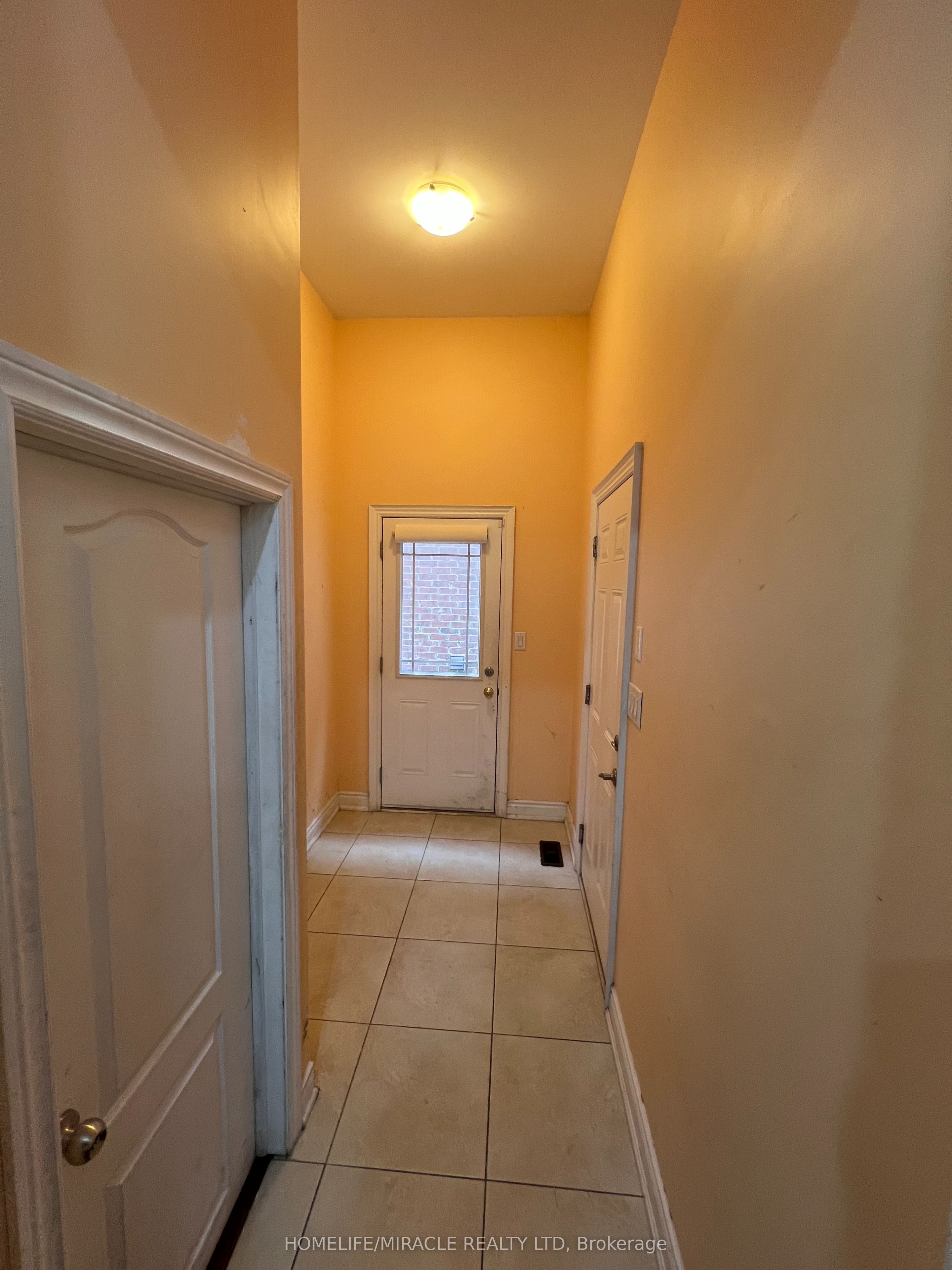 8 Arda Crescent Property Photo 30