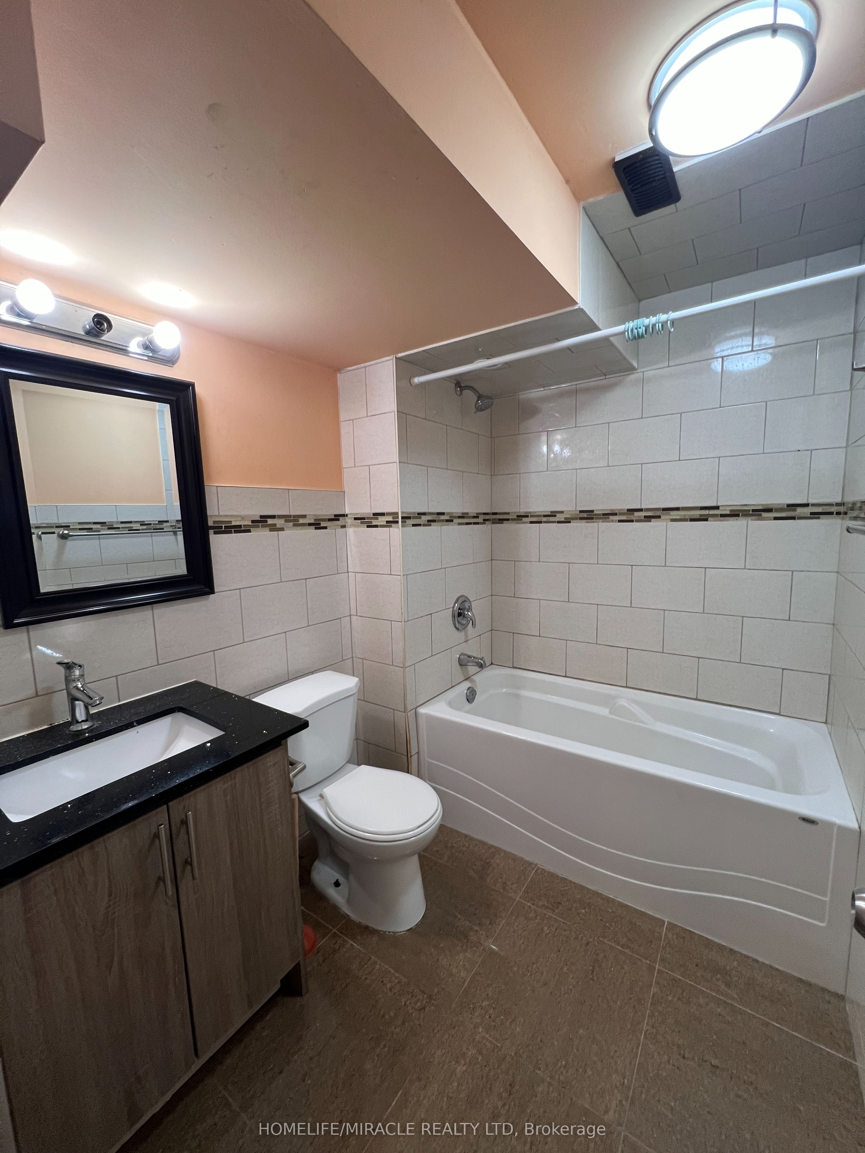 8 Arda Crescent Property Photo 35