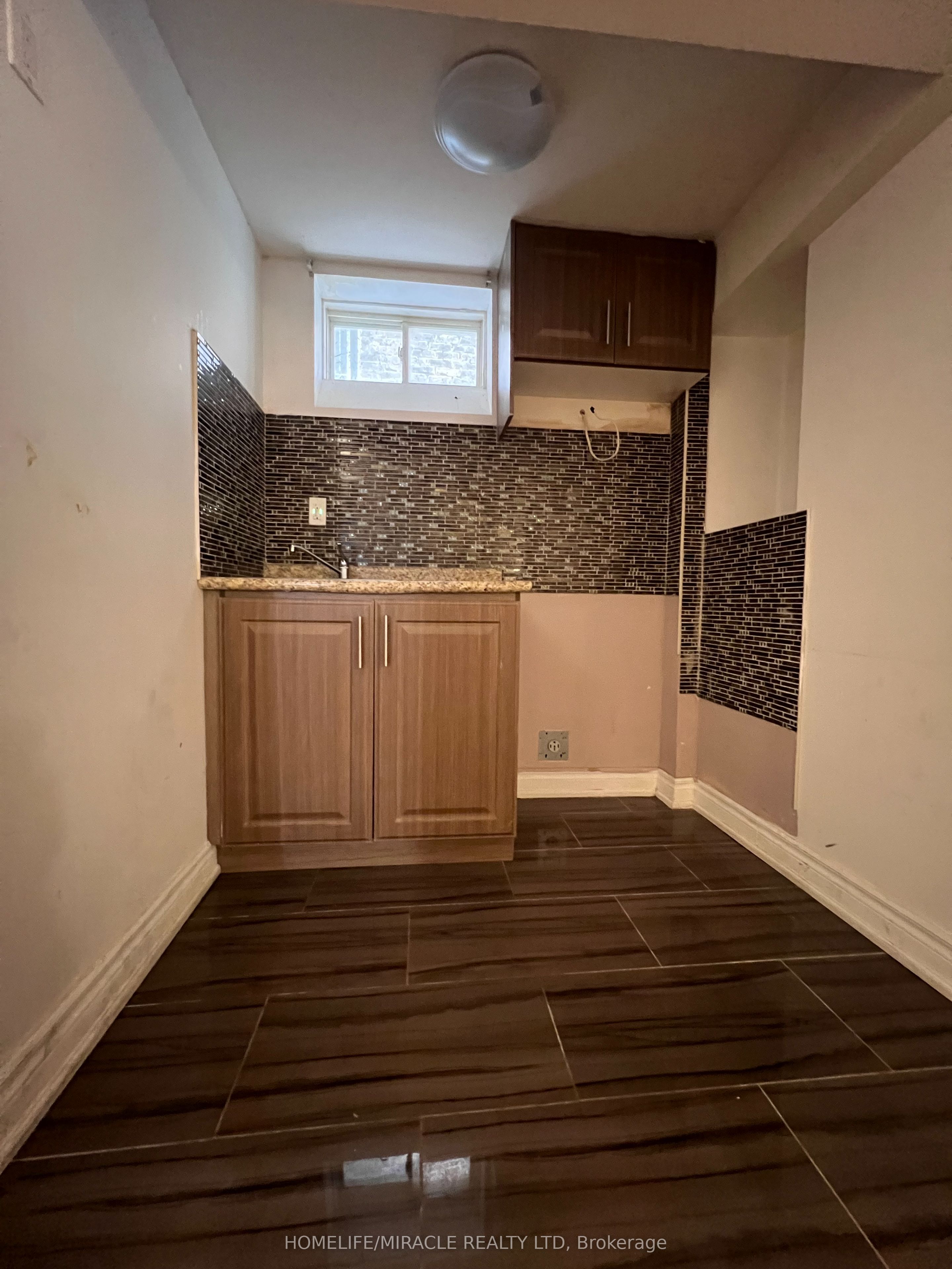8 Arda Crescent Property Photo 36